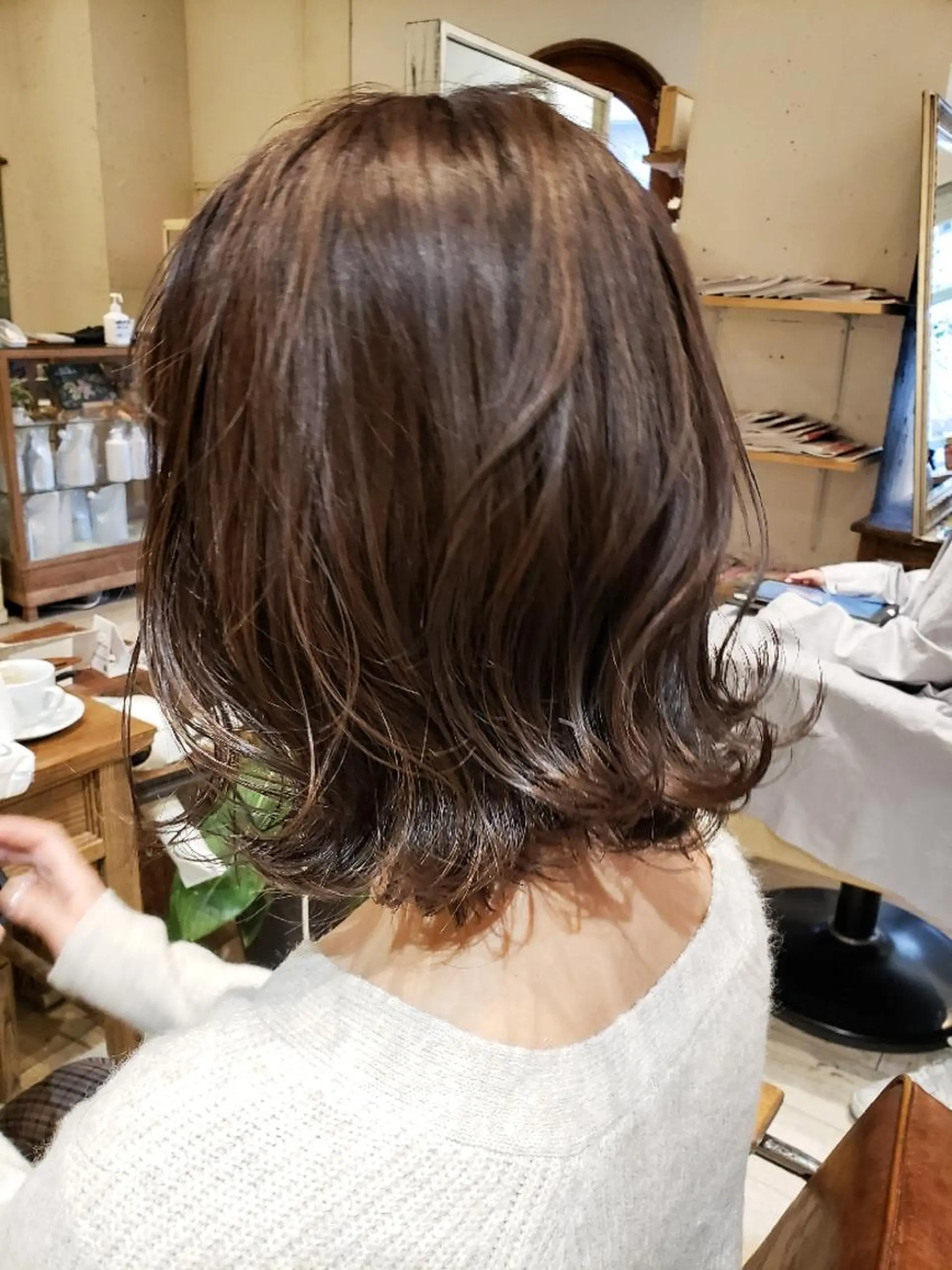 ミディアム カラー ボブ 尾野 恭平のヘアスタイル