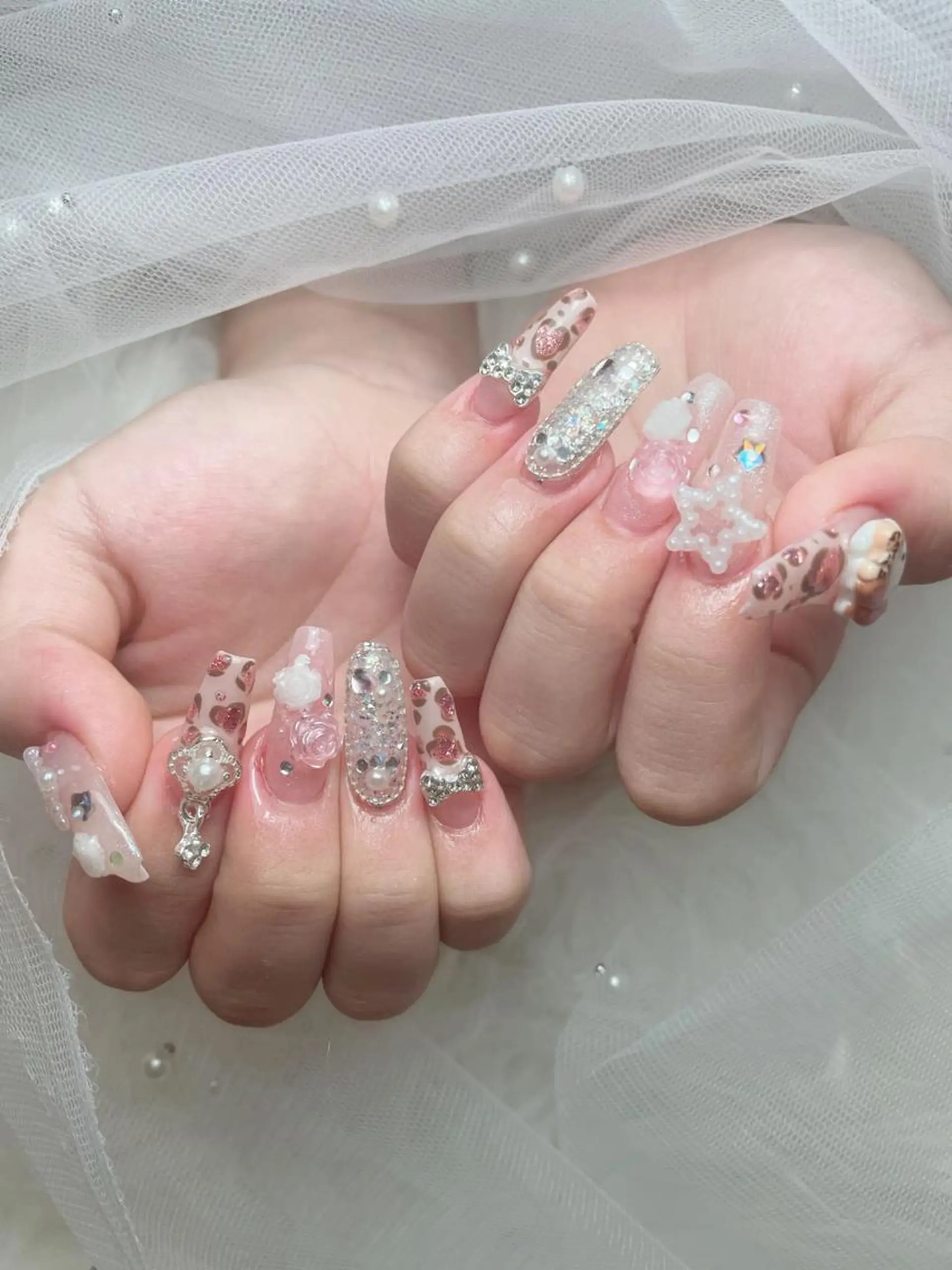 ネイル 長さ出し フレンチネイル グラデーション 卒業式 マグネットネイル ハンドネイル MIHANA YUKIのネイルデザイン