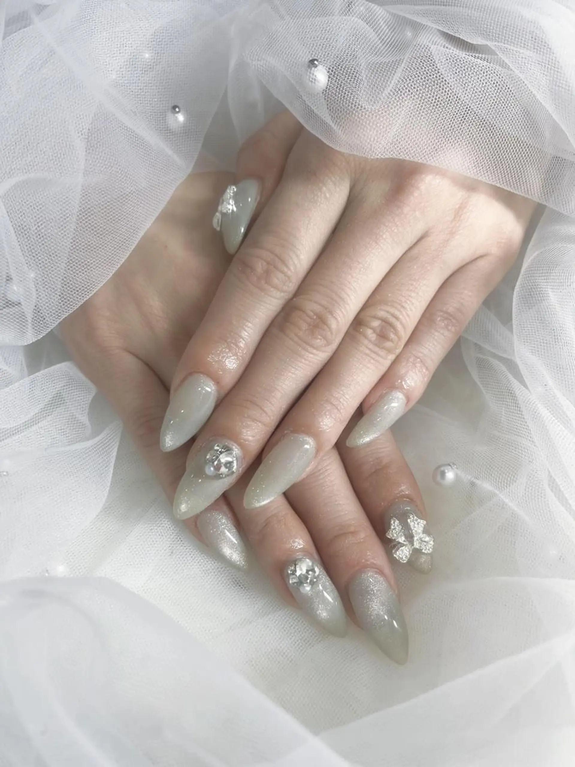 ネイル マグネットネイル マグネットワンカラー ワンカラーネイル ハンドネイル KOKOA💟キラキ ラネイル✨難波すぐのネイルデザイン