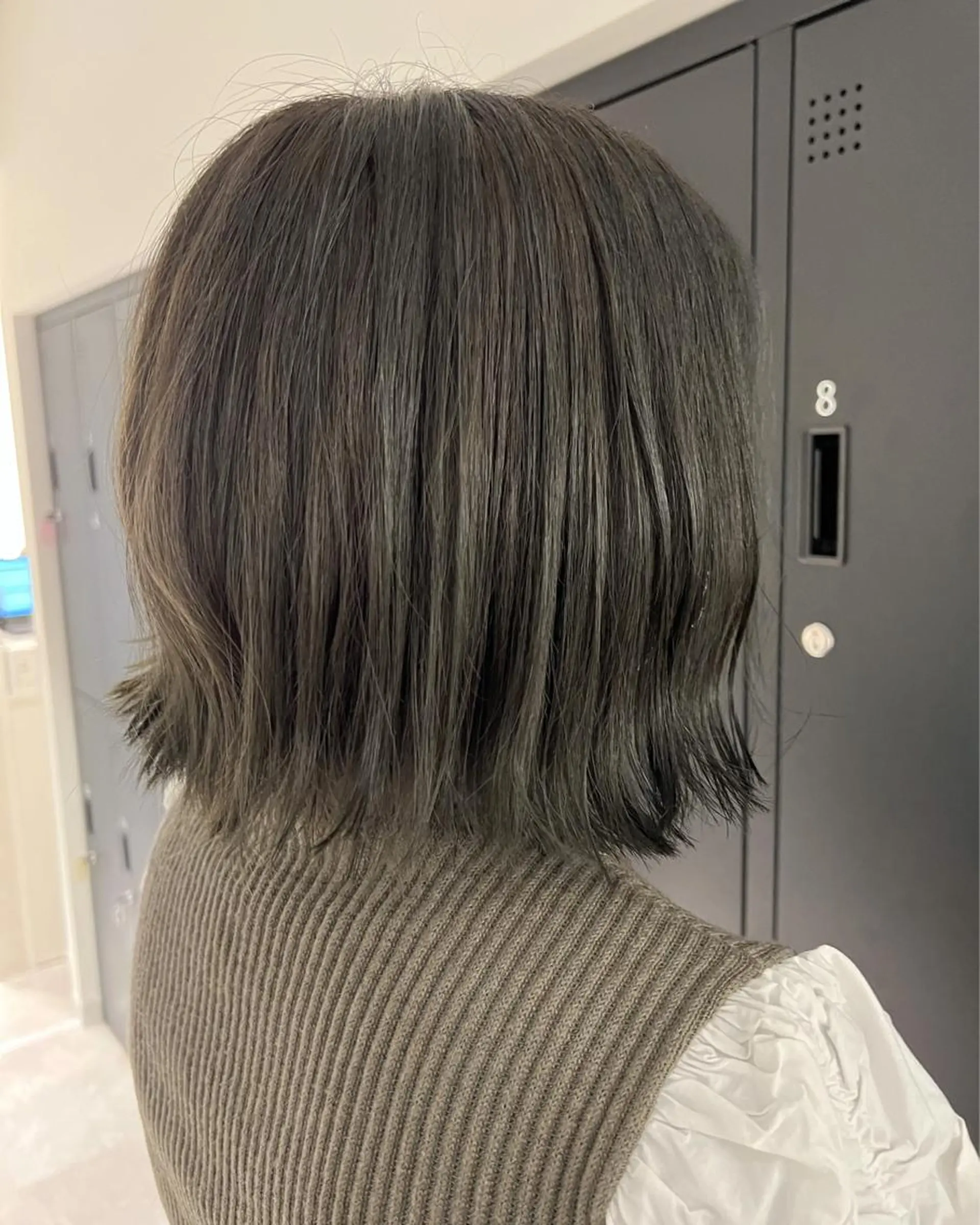 ショート カラー ヘアアレンジ グレージュ オリーブグレージュ オリーブグレー ボブ 暗髪カラー🫐パーマ おくだりんかのヘアスタイル