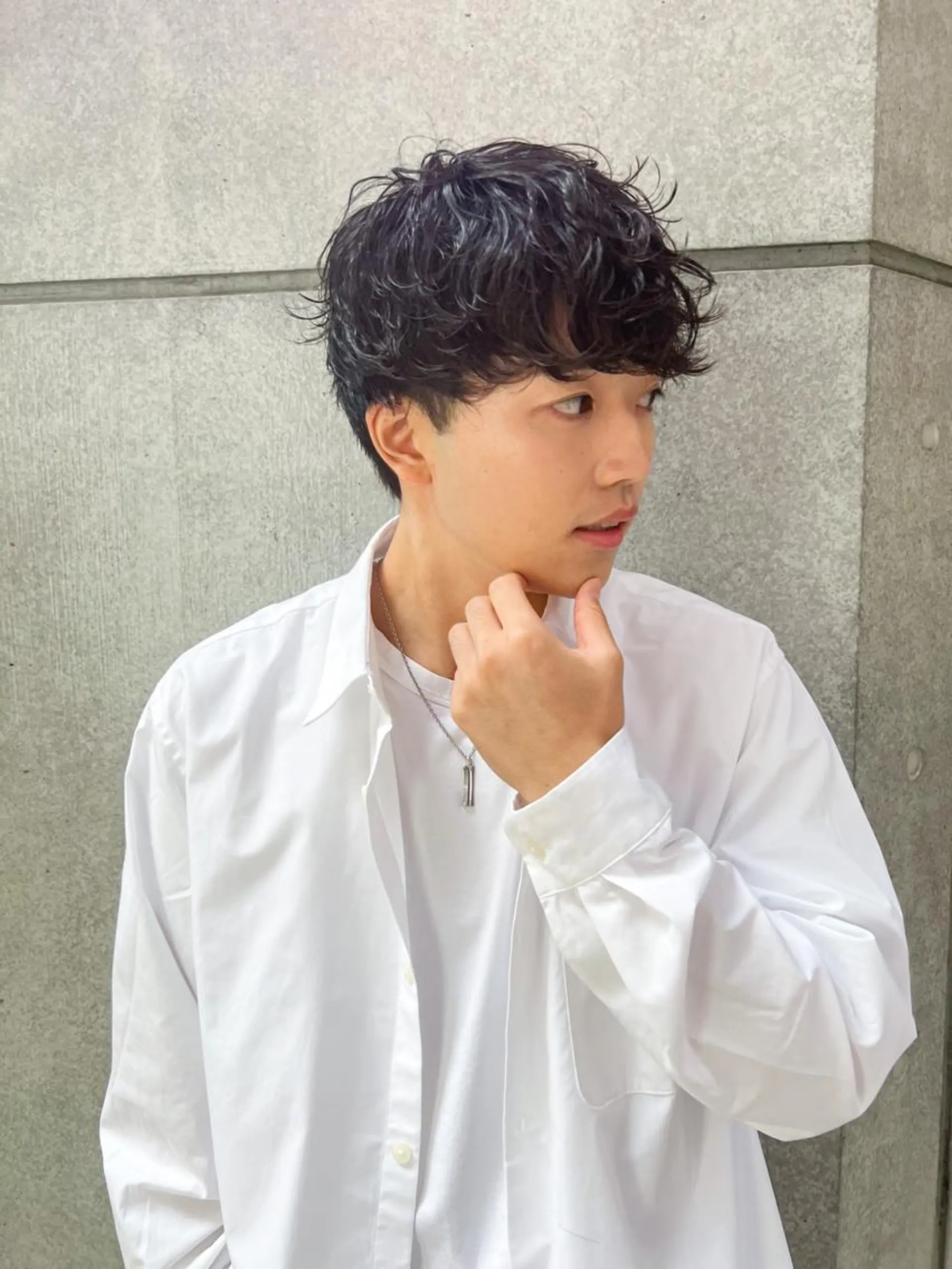 ショート パーマ メンズ メンズパーマ 波巻きパーマ メンズカット曲がる 縮毛矯正佐々木タクマのヘアスタイル