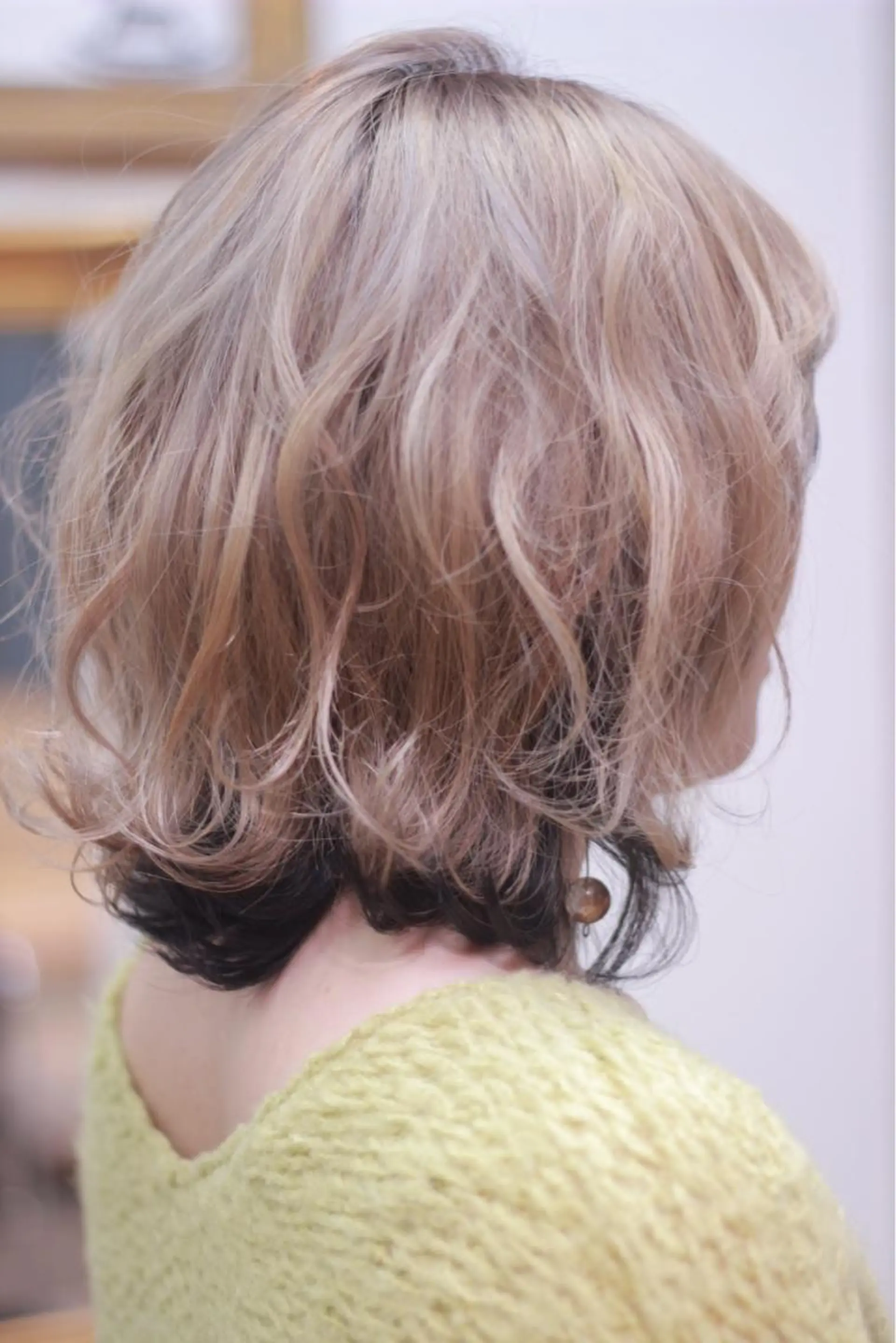 ミディアム カラー 及川 光のヘアスタイル