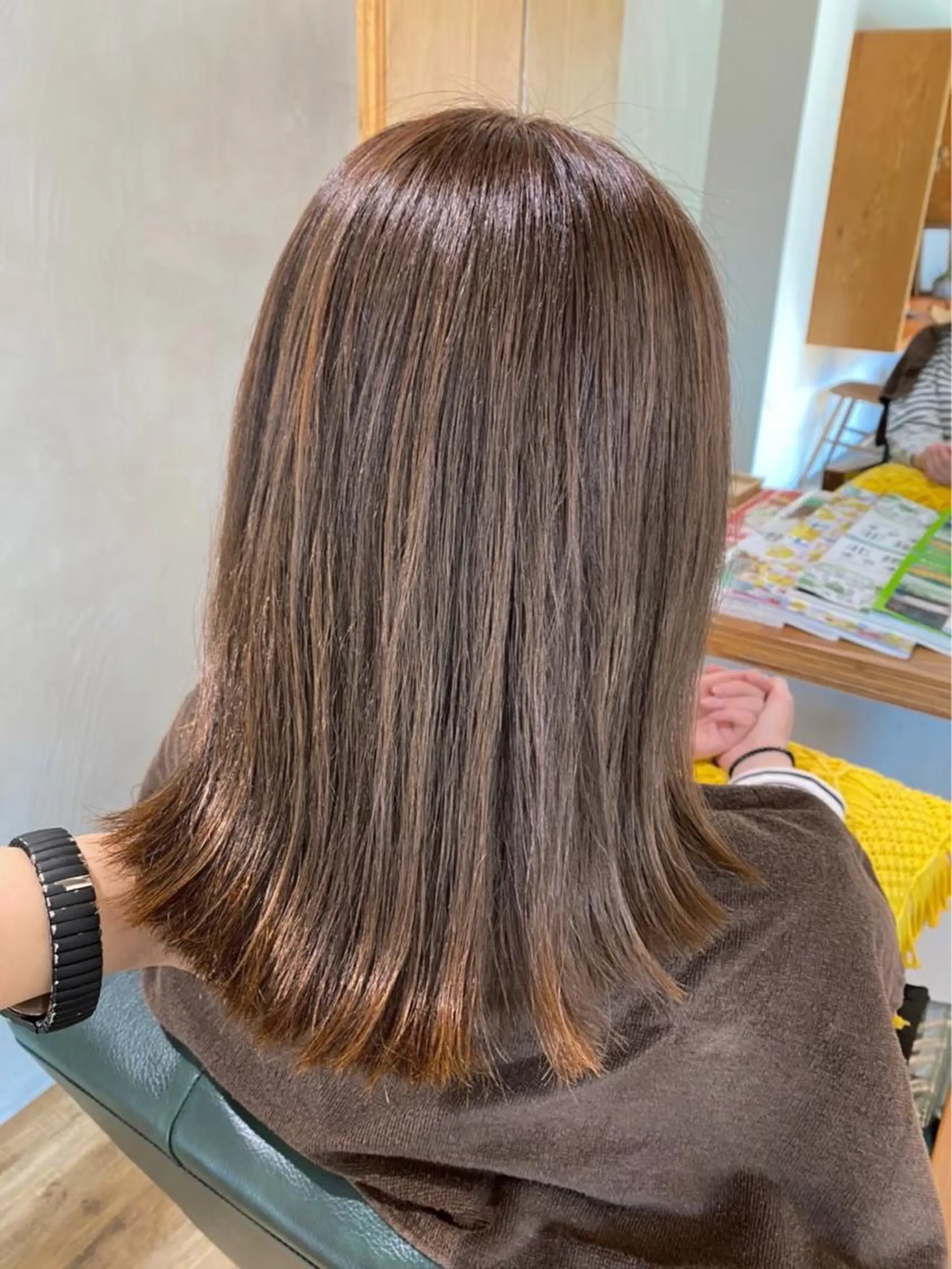 ミディアム カラー 美容室 Hollowのヘアスタイル