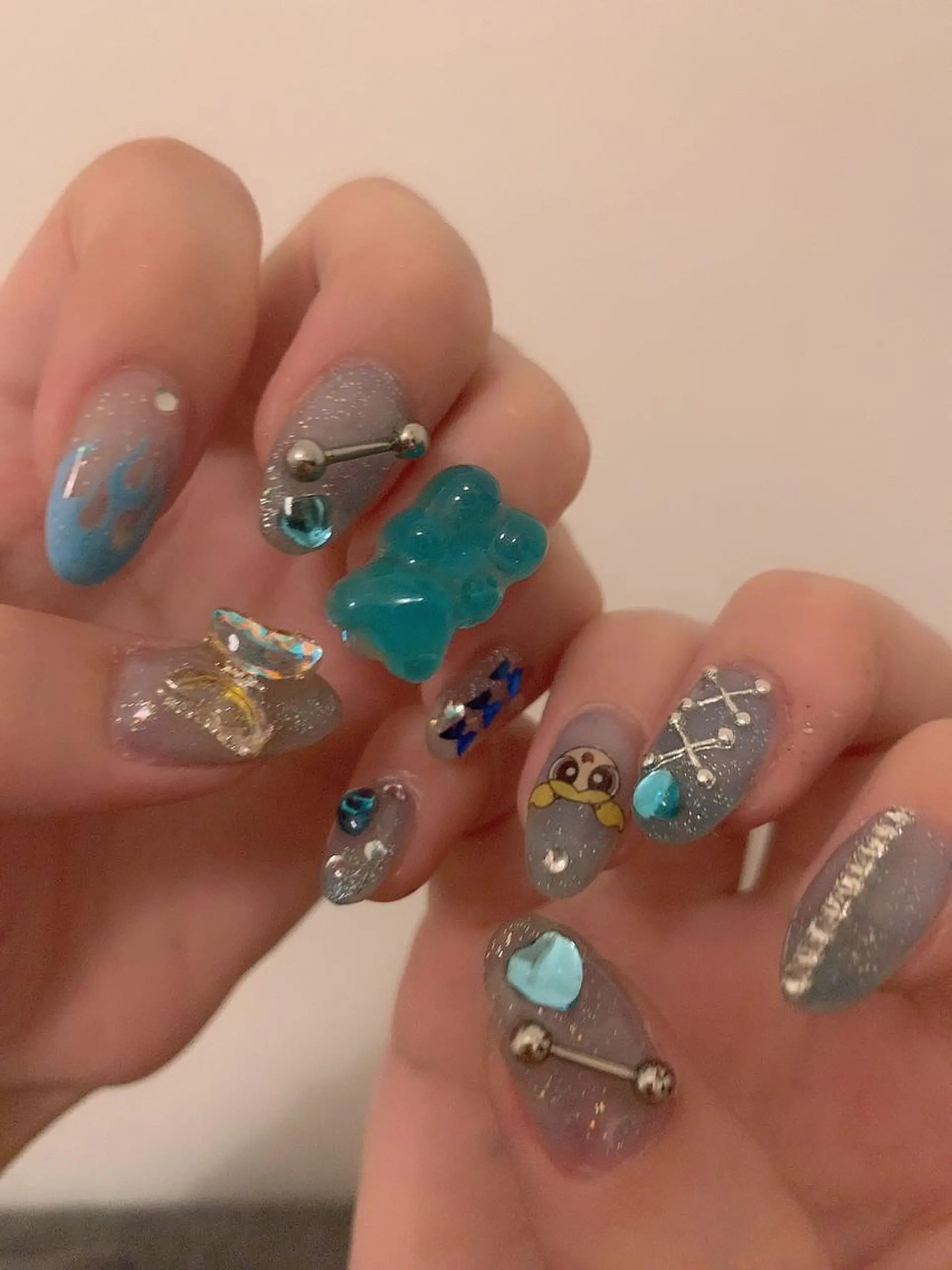 ネイル ヤマダ サクラのヘアスタイル