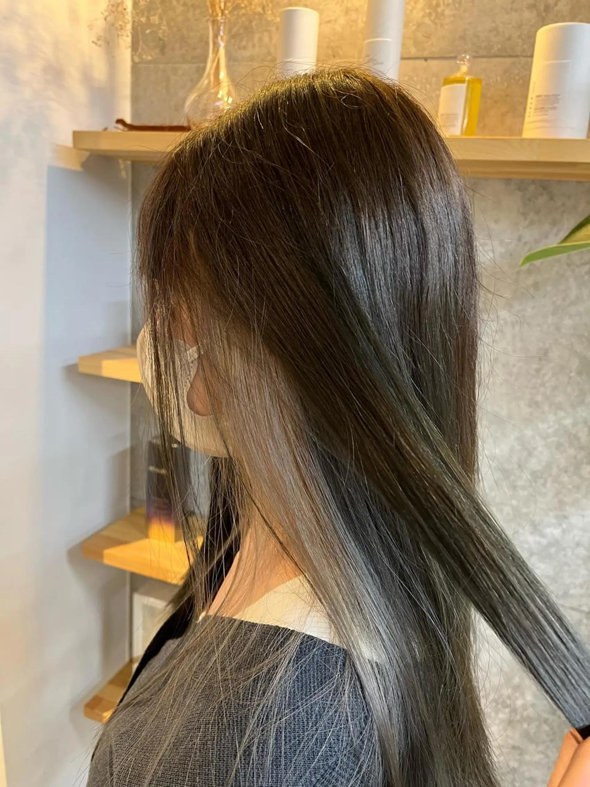 ロング カラー ハイトーンカラ ー/小川のヘアスタイル