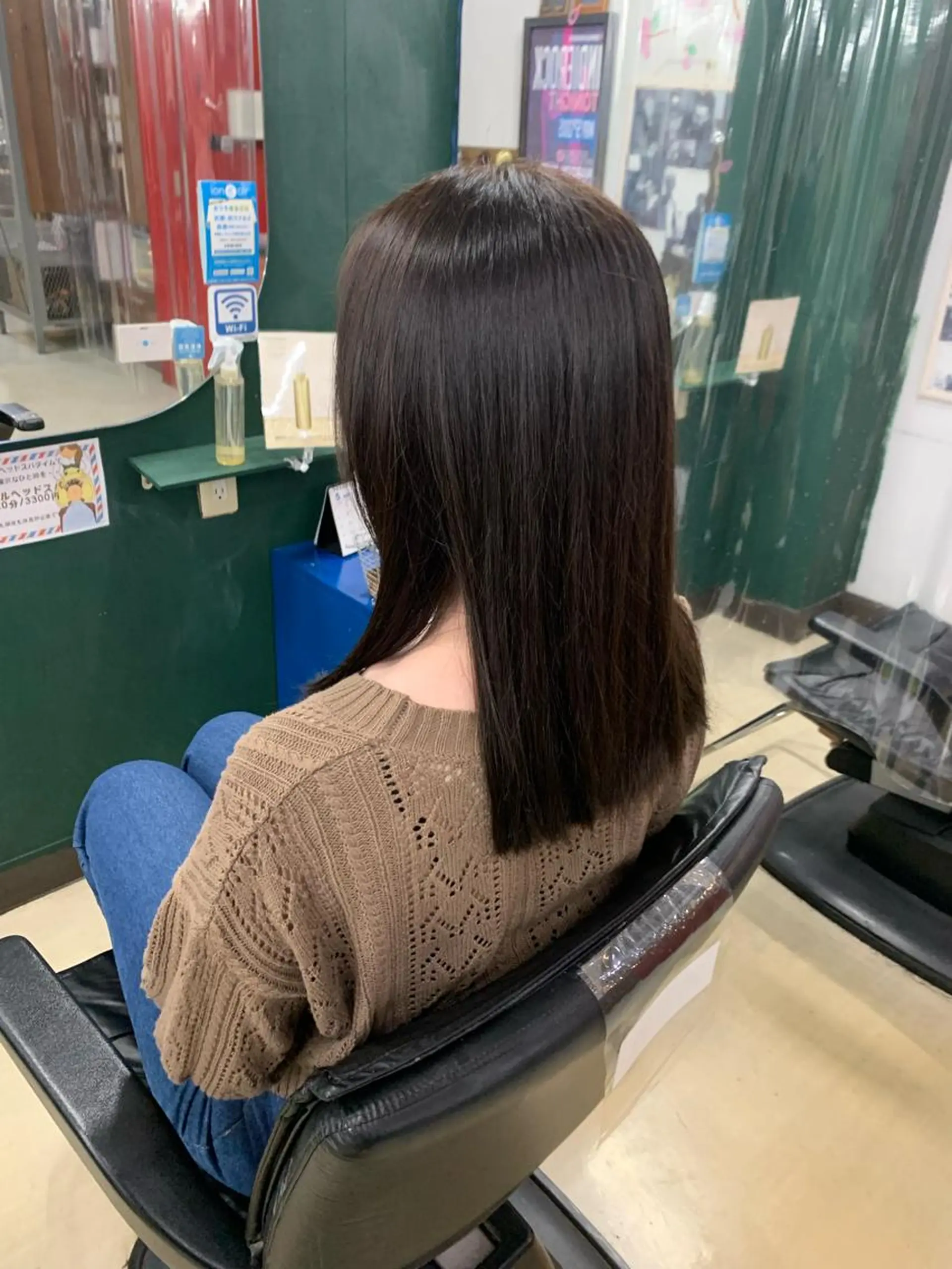 セミロング カラー 顔周りカット レイヤーカット 月館 怜奈のヘアスタイル