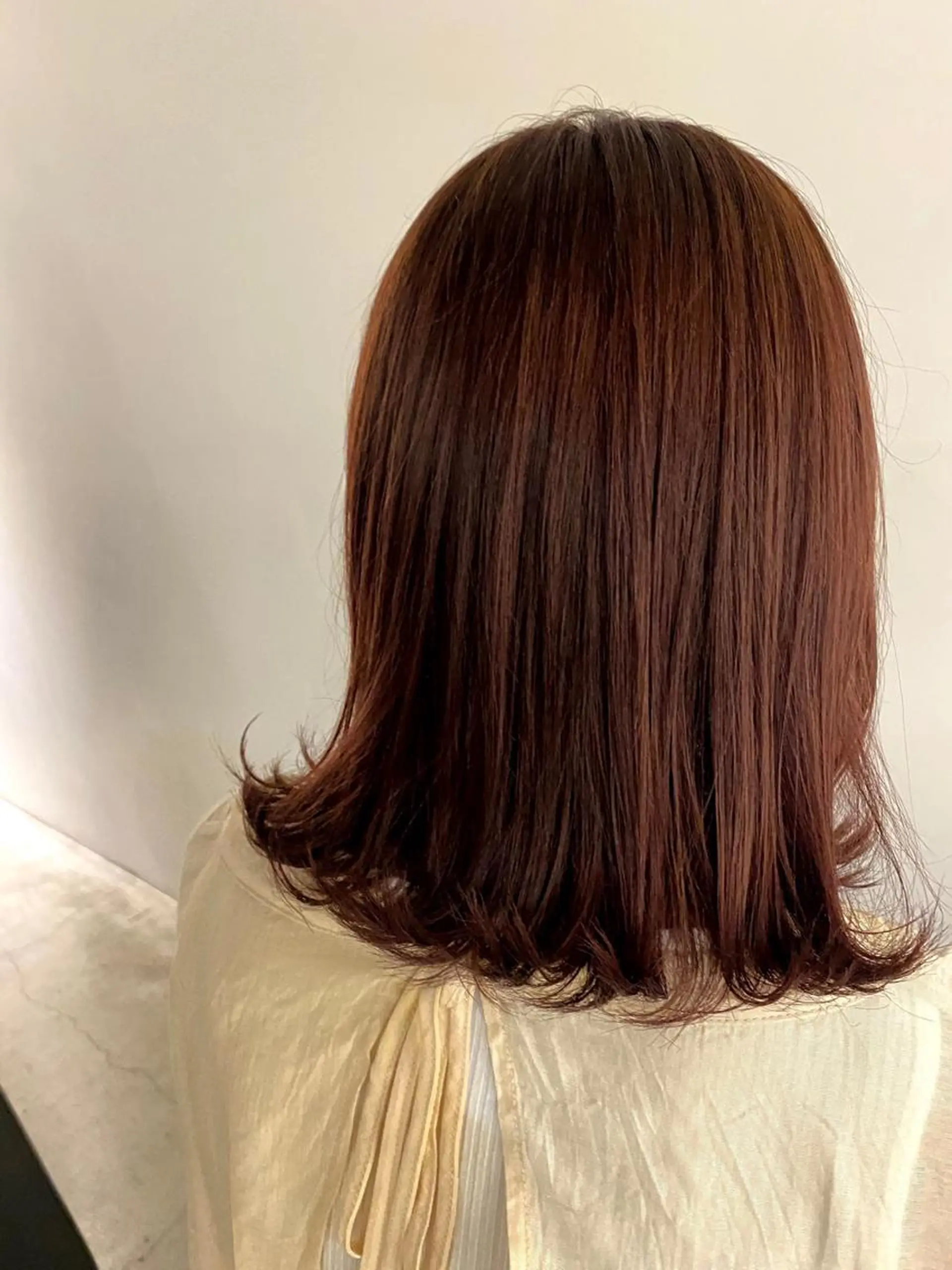 ミディアム カラー レッドカラー サイトウ アカネのヘアスタイル