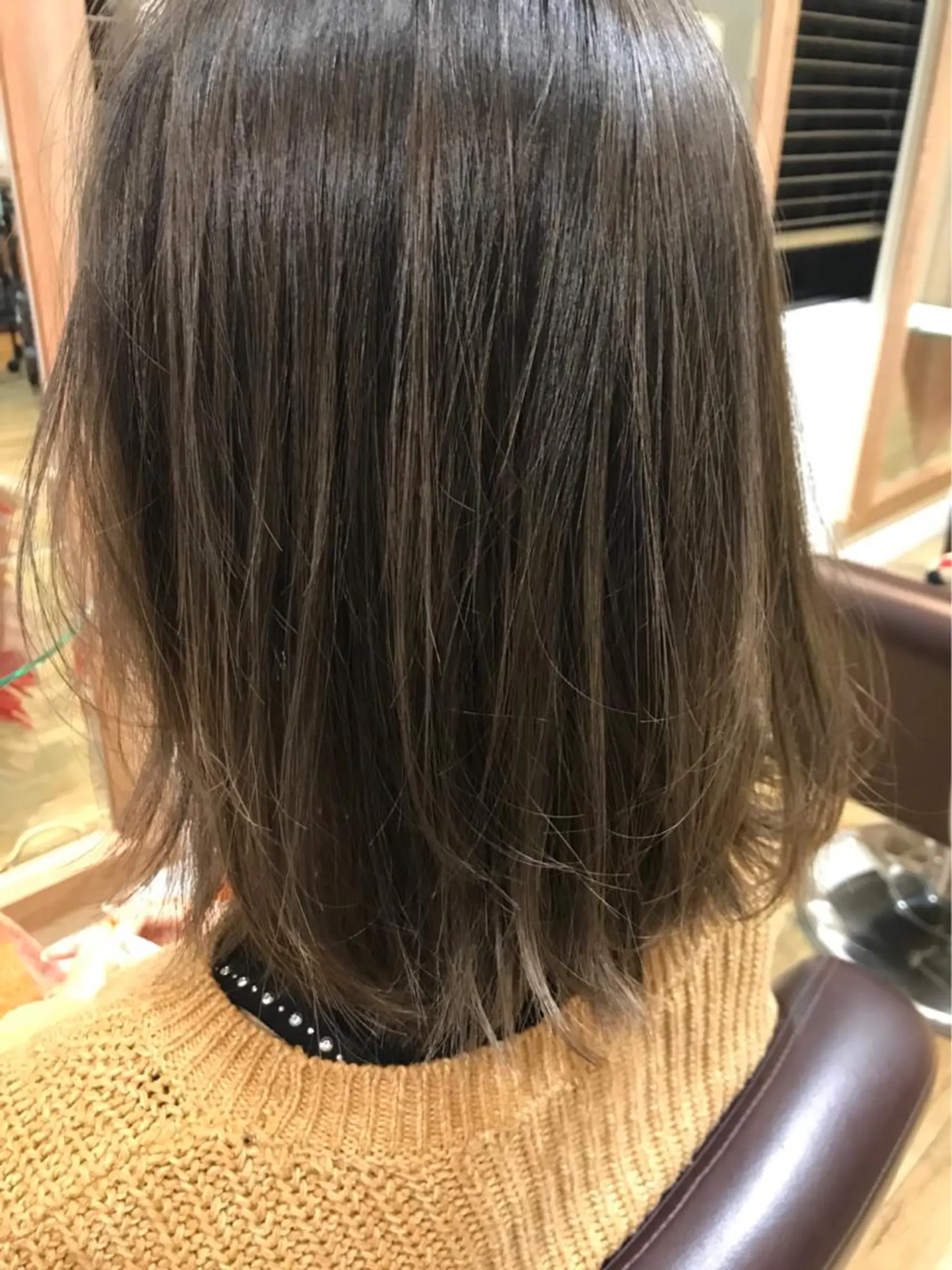 ミディアム カラー 外ハネヘア ハットリ /北習志野のヘアスタイル