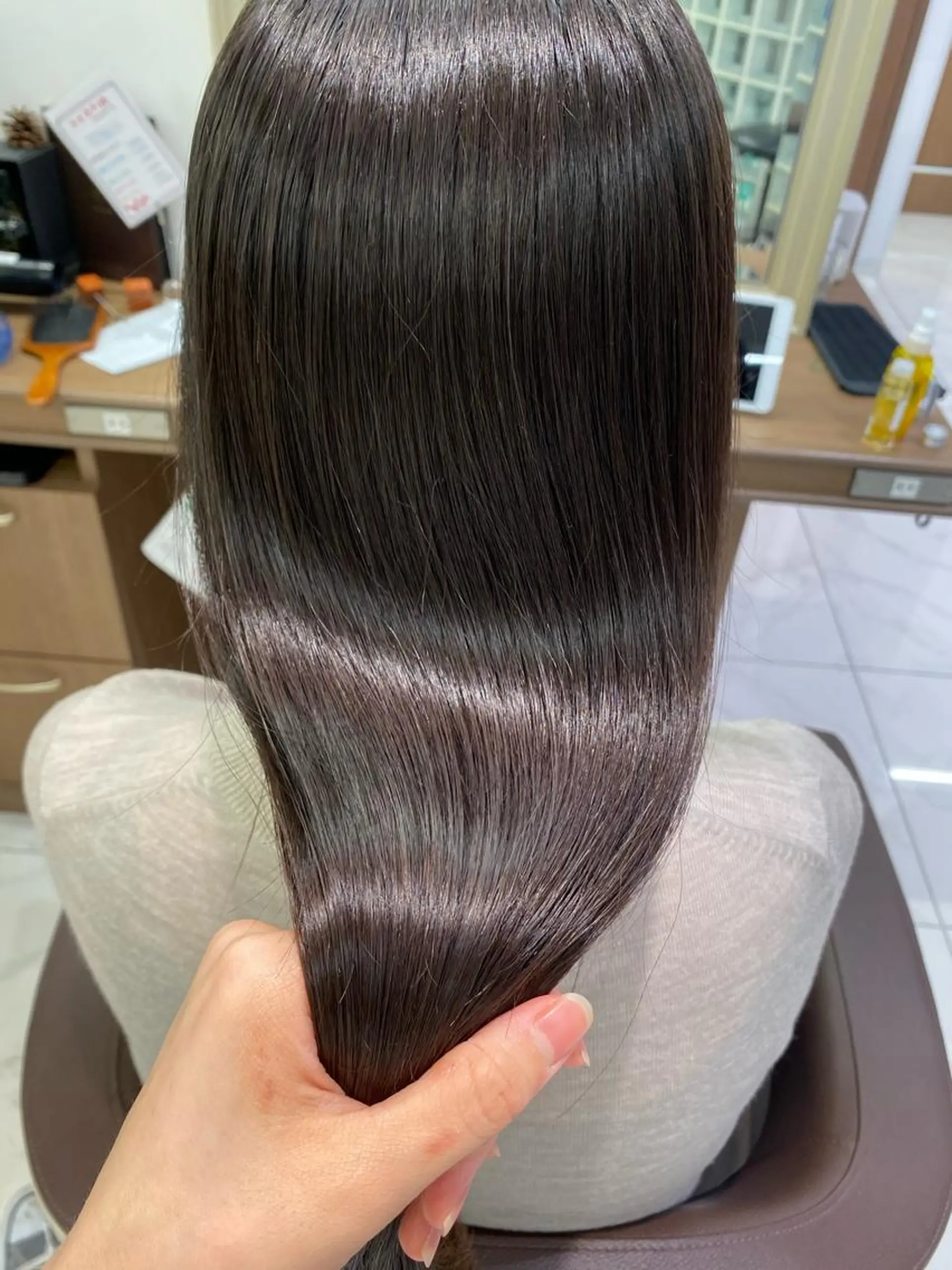 ロング パーマ 縮毛矯正 西山梨々【5/1〜 復帰致します🌼】のヘアスタイル