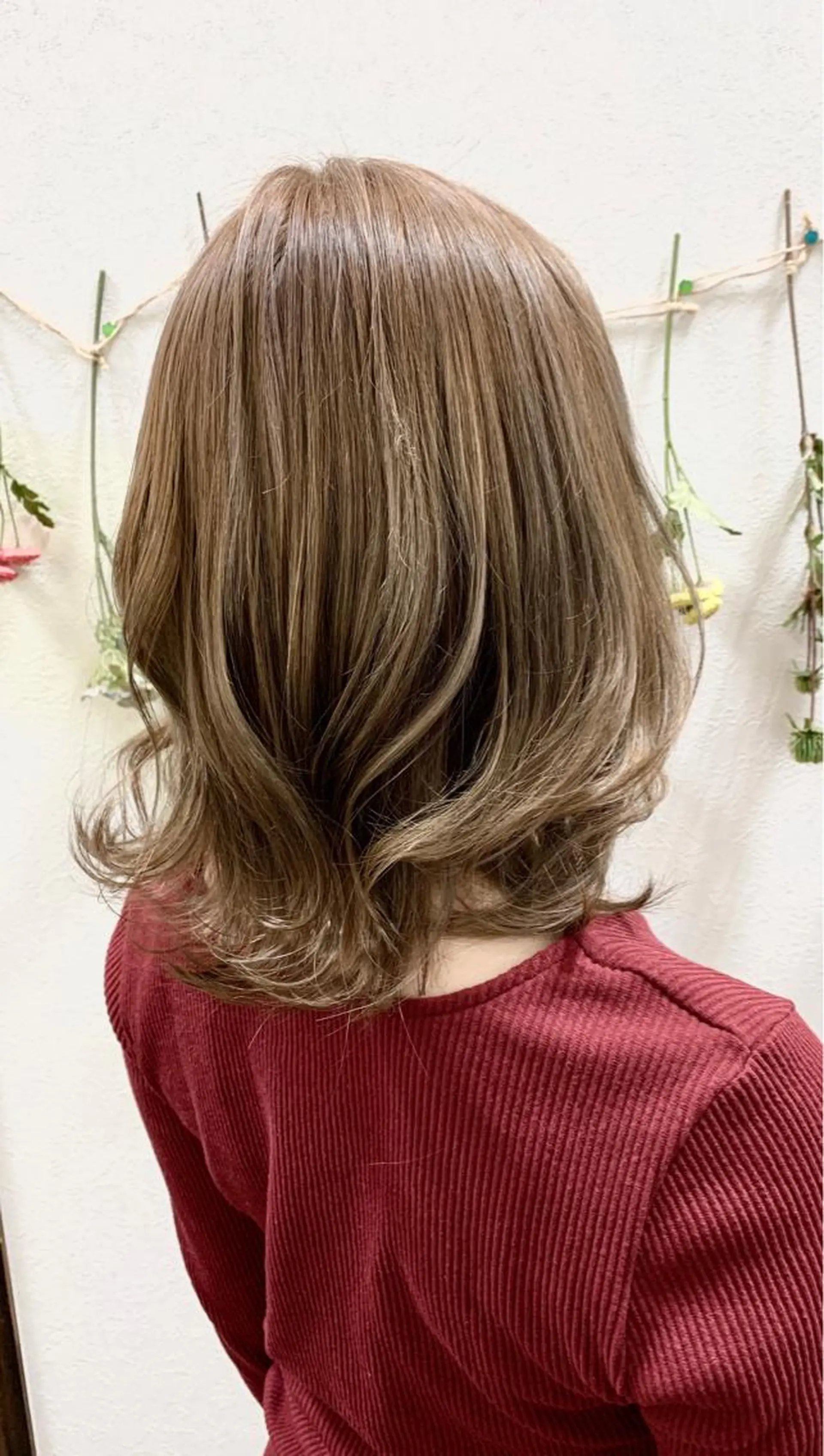 ミディアム 西村 LaniRuhrのヘアスタイル