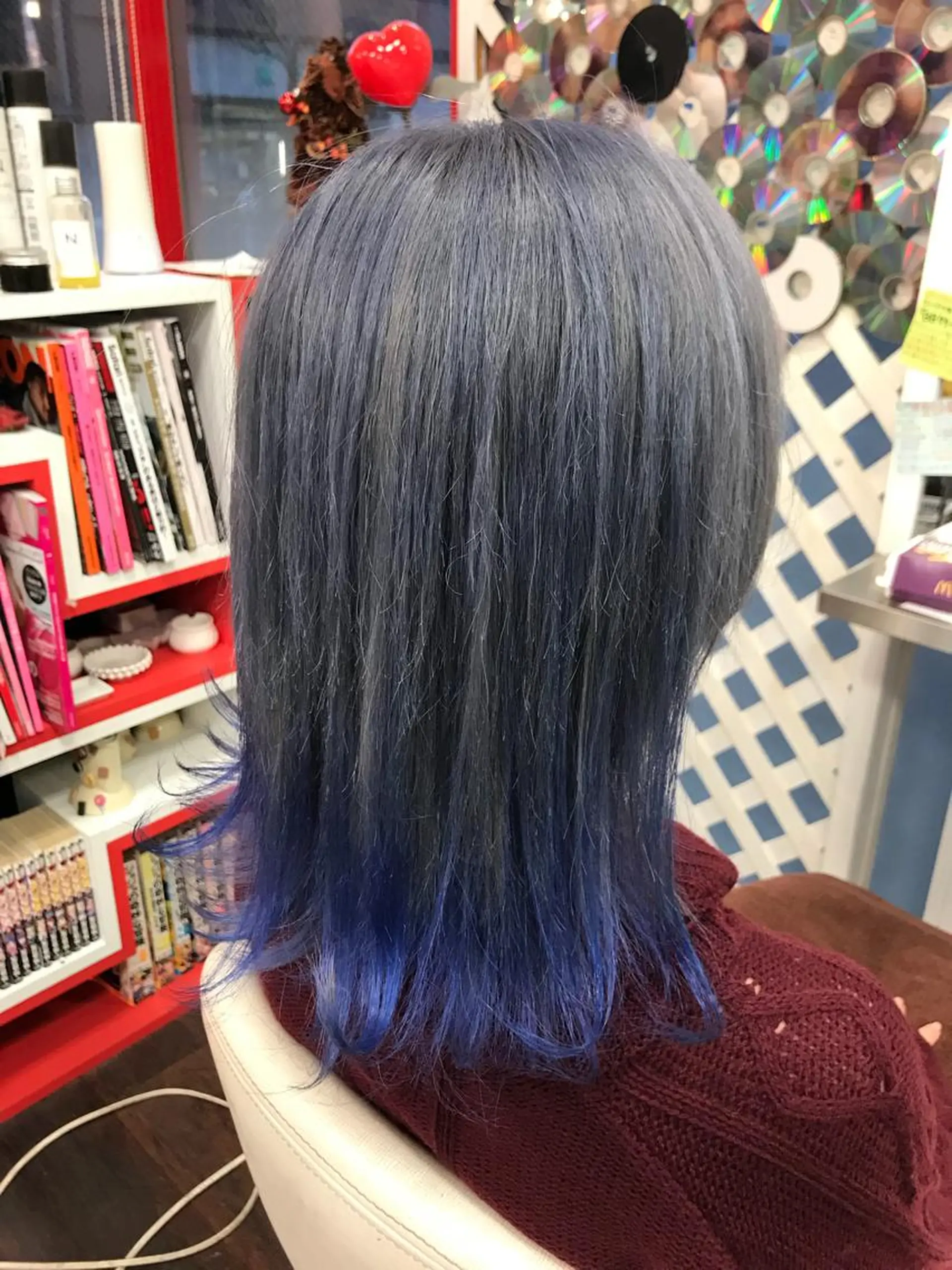 セミロング カラー 岩谷/ブリーチ 🪽透明感カラーのヘアスタイル