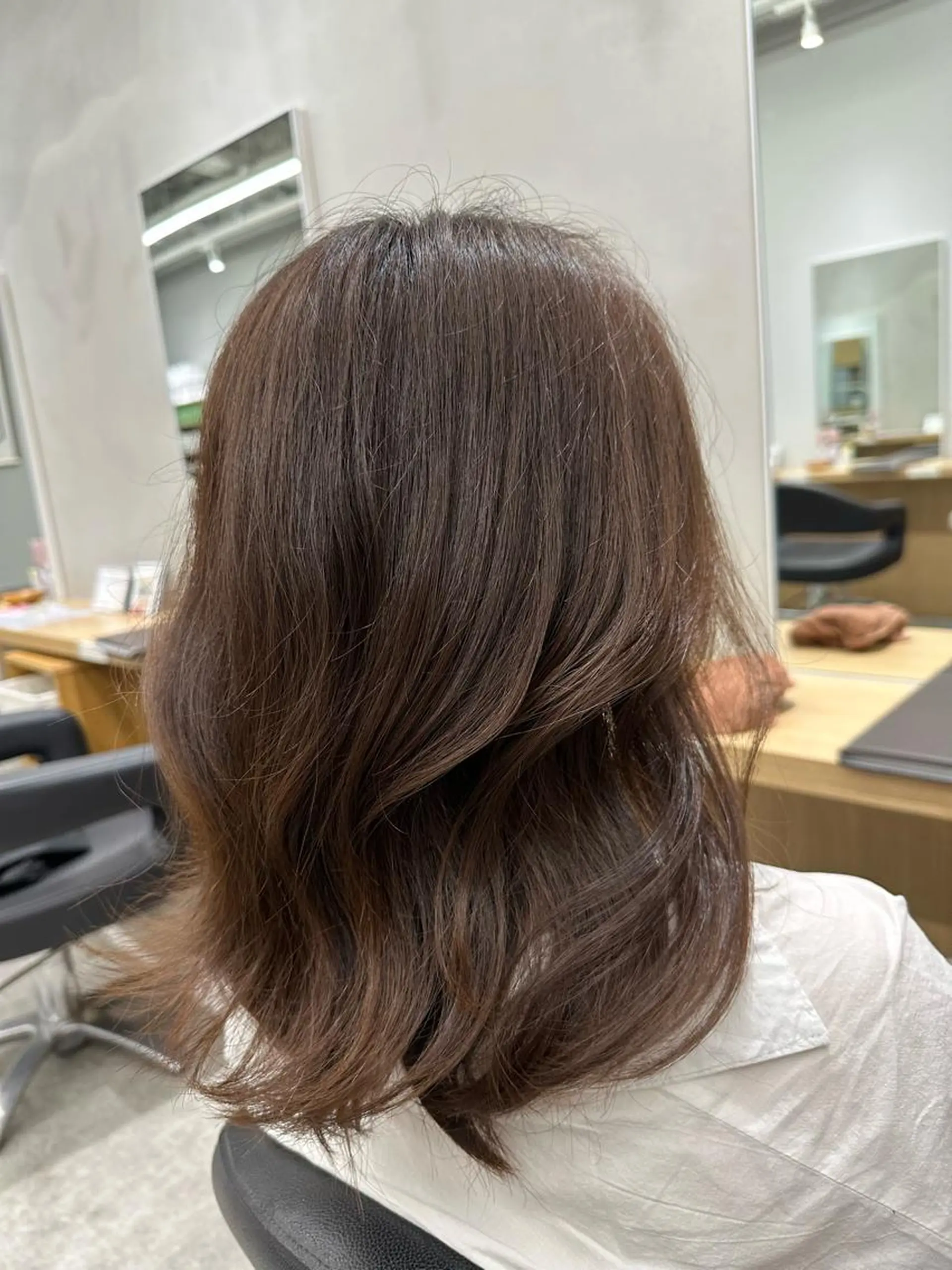 ミディアム チョコレートブラウン ヘアカラー 巻ける髪質改善🫧ハ イライト/永田汰伊智のヘアスタイル