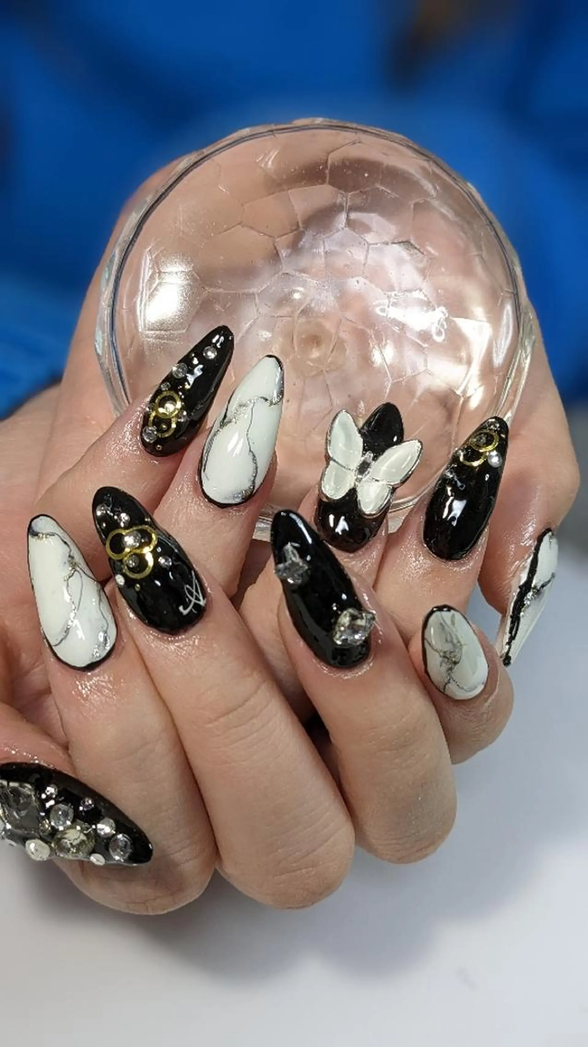 ネイル 大理石ネイル(マーブル) フラワー ムーンのネイルデザイン