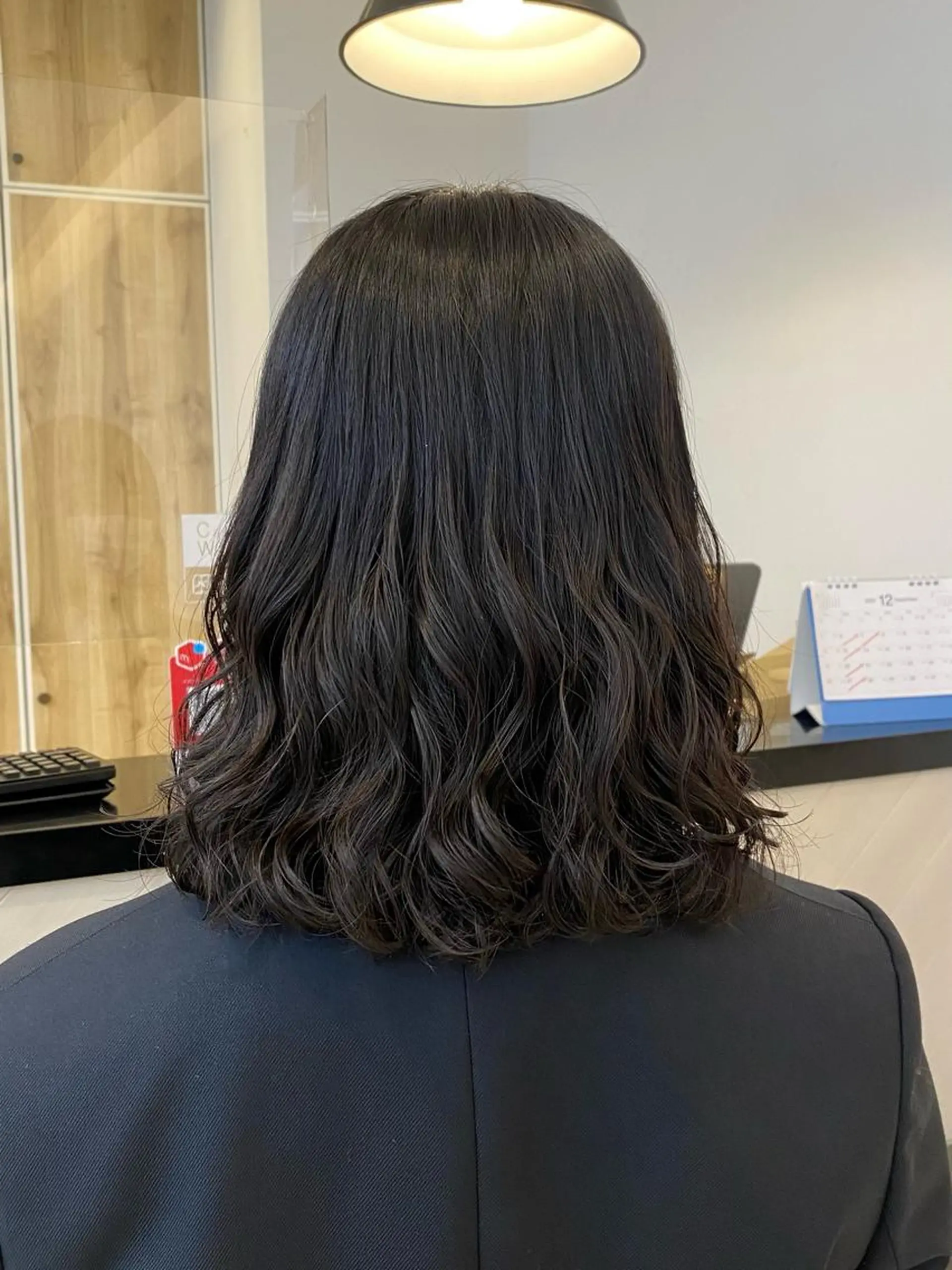 ミディアム パーマ 土門 茜のヘアスタイル