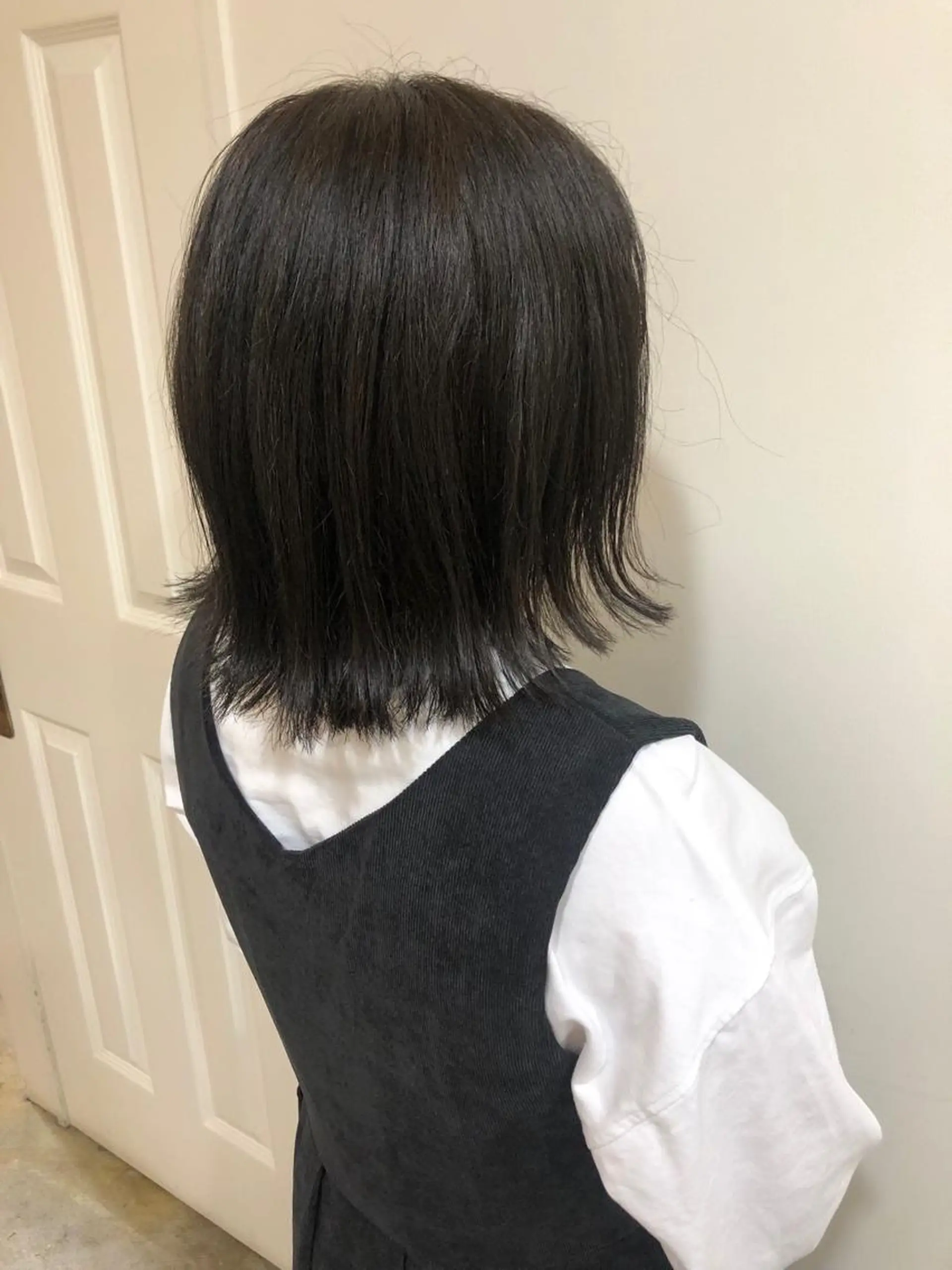 ミディアム カラー ヘアアレンジ MIOベージュカラー 柔らかいカラーのヘアスタイル