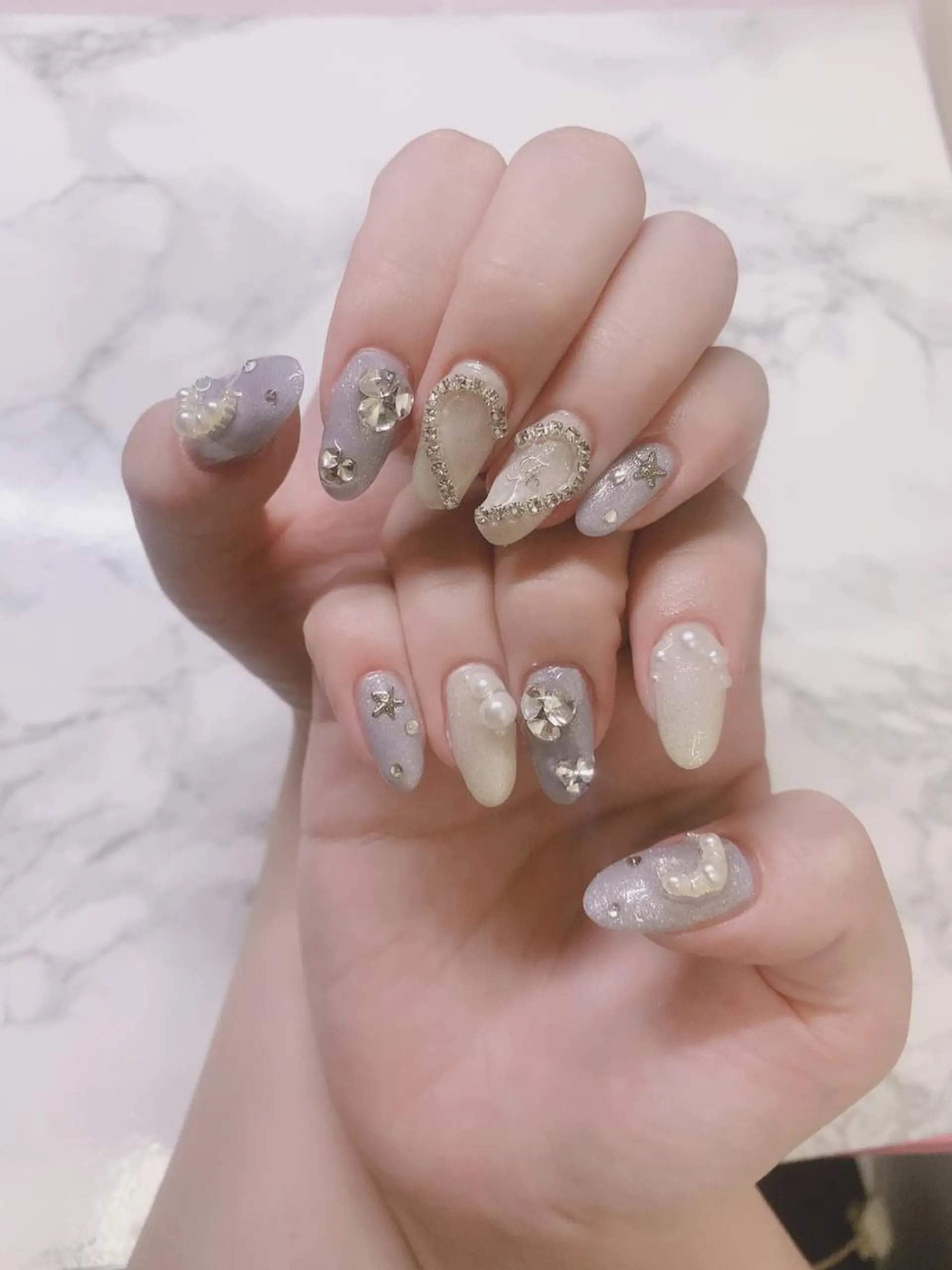 ネイル はな💎ネイル ワンホン、長さ出しのネイルデザイン