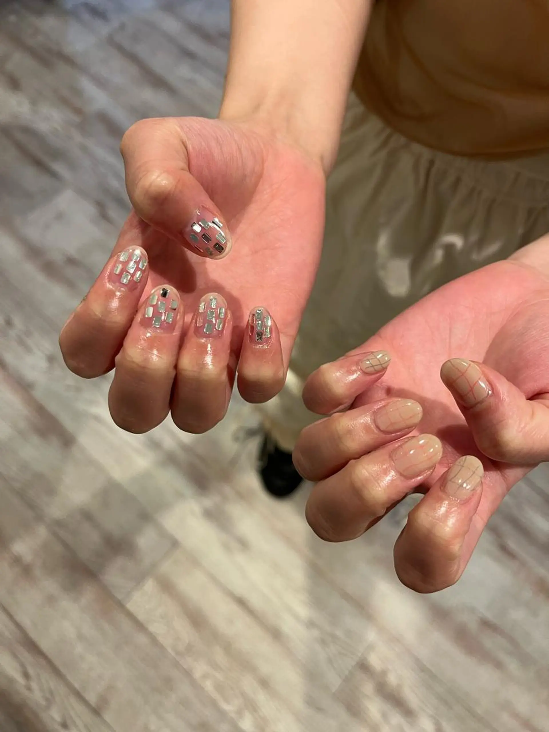 ネイル ハンドネイル une／YUKINA 🫧大人nuanceのネイルデザイン