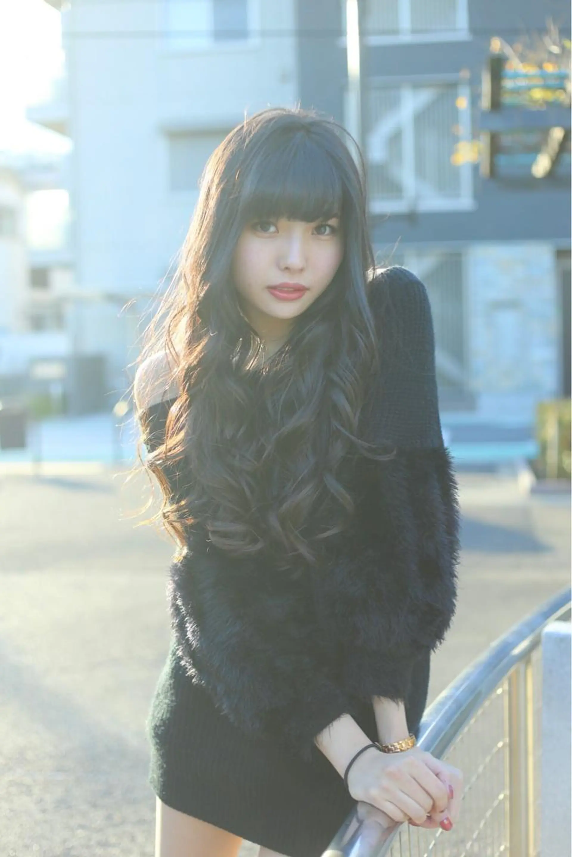 ロング TAI透明カラー 柔らかい縮毛矯正のヘアスタイル