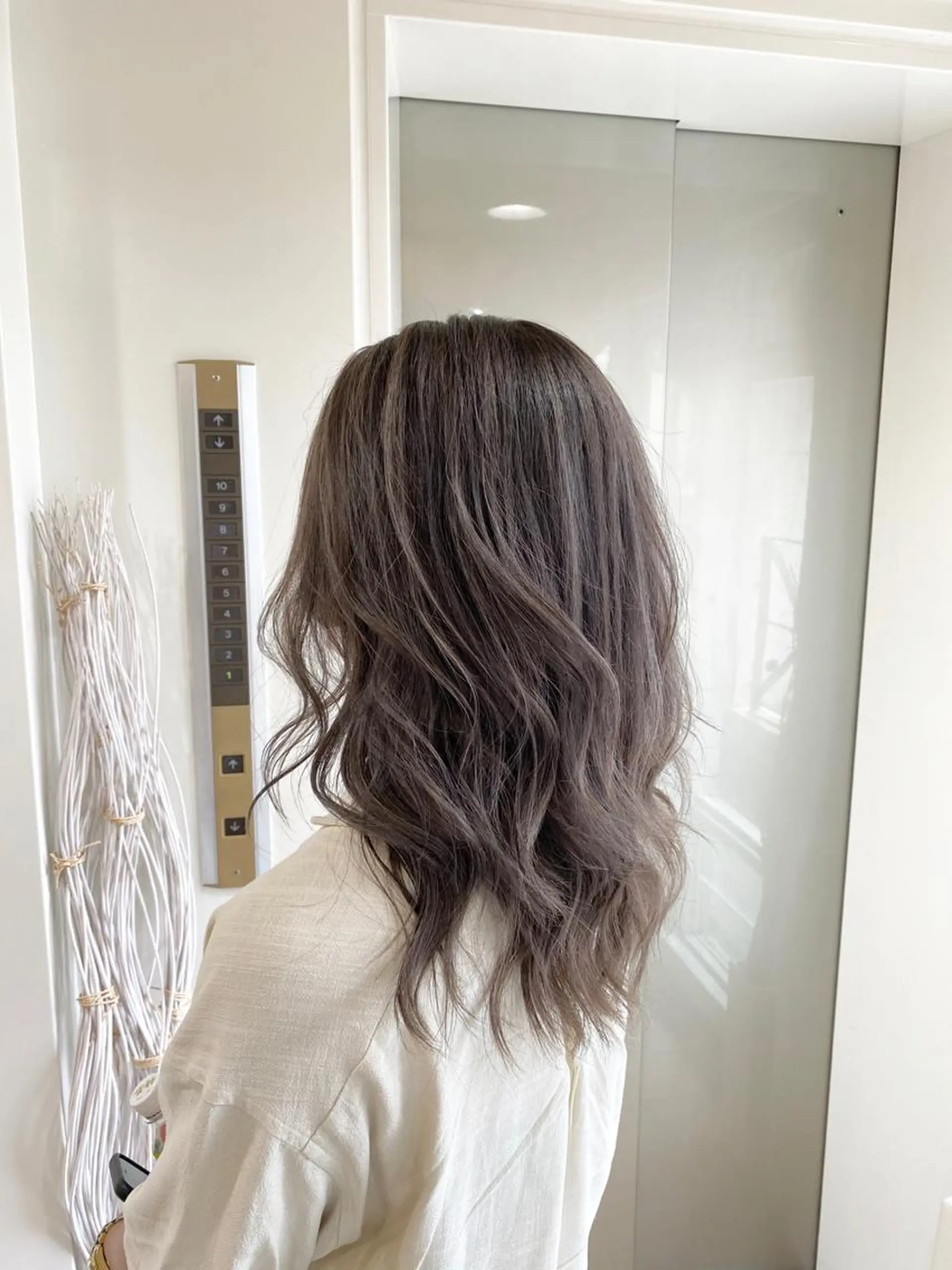 ミディアム ハイライト カット ヘアカラー 片桐 大介のヘアスタイル