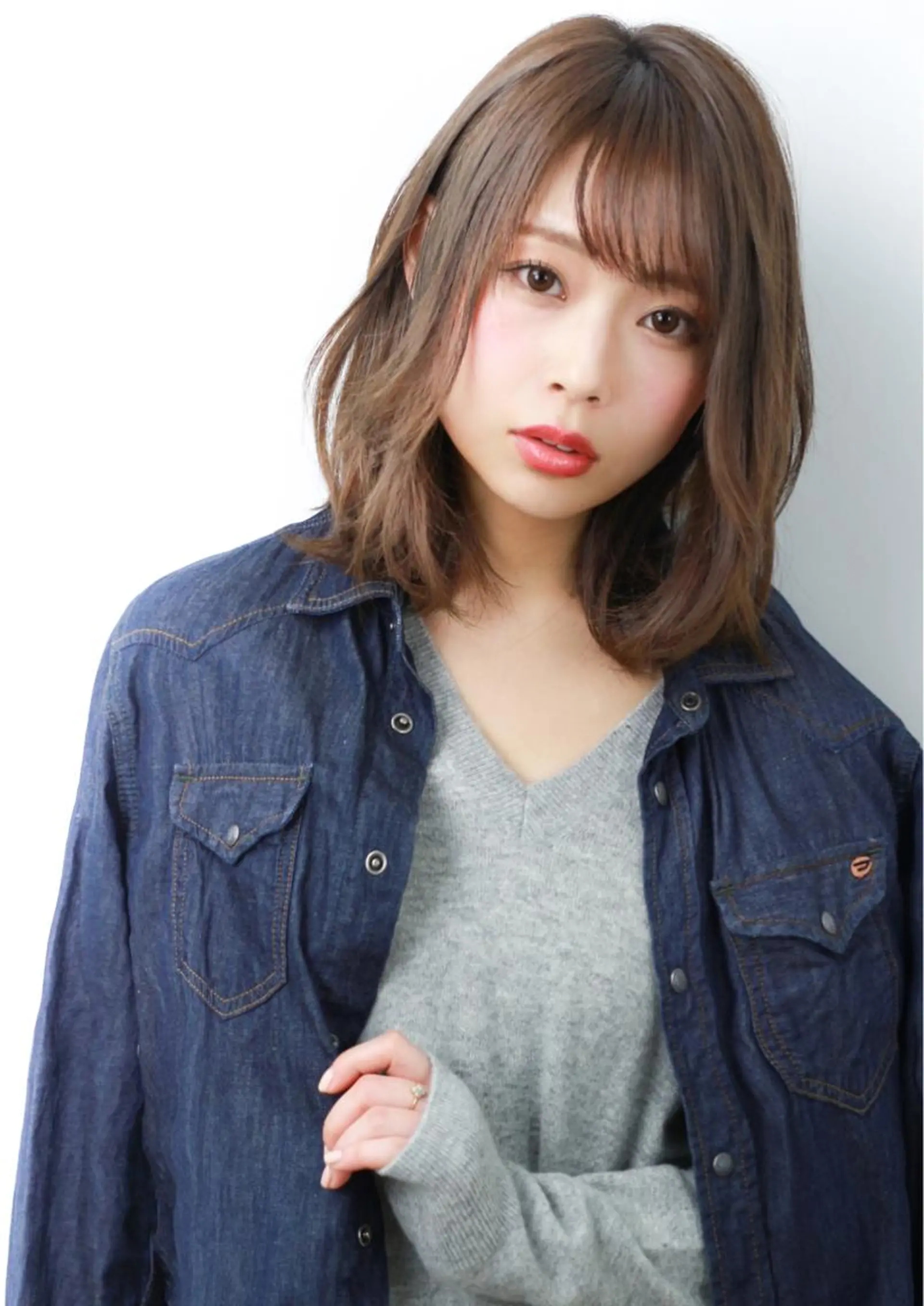 ミディアム カット トリートメント 森 海のヘアスタイル