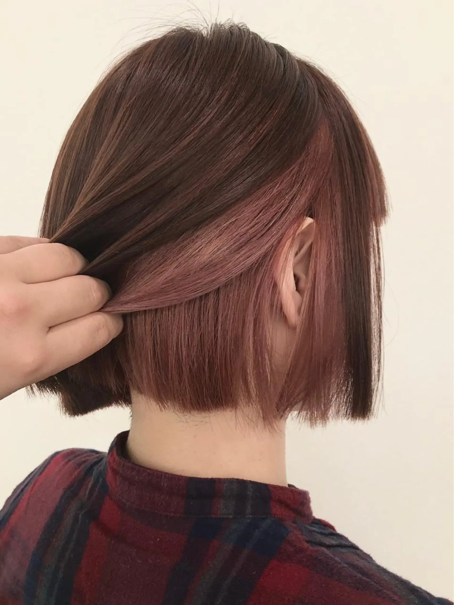 ショート トリートメント 髪質改善/縮毛矯正 /カラー/篠塚菜々子のヘアスタイル