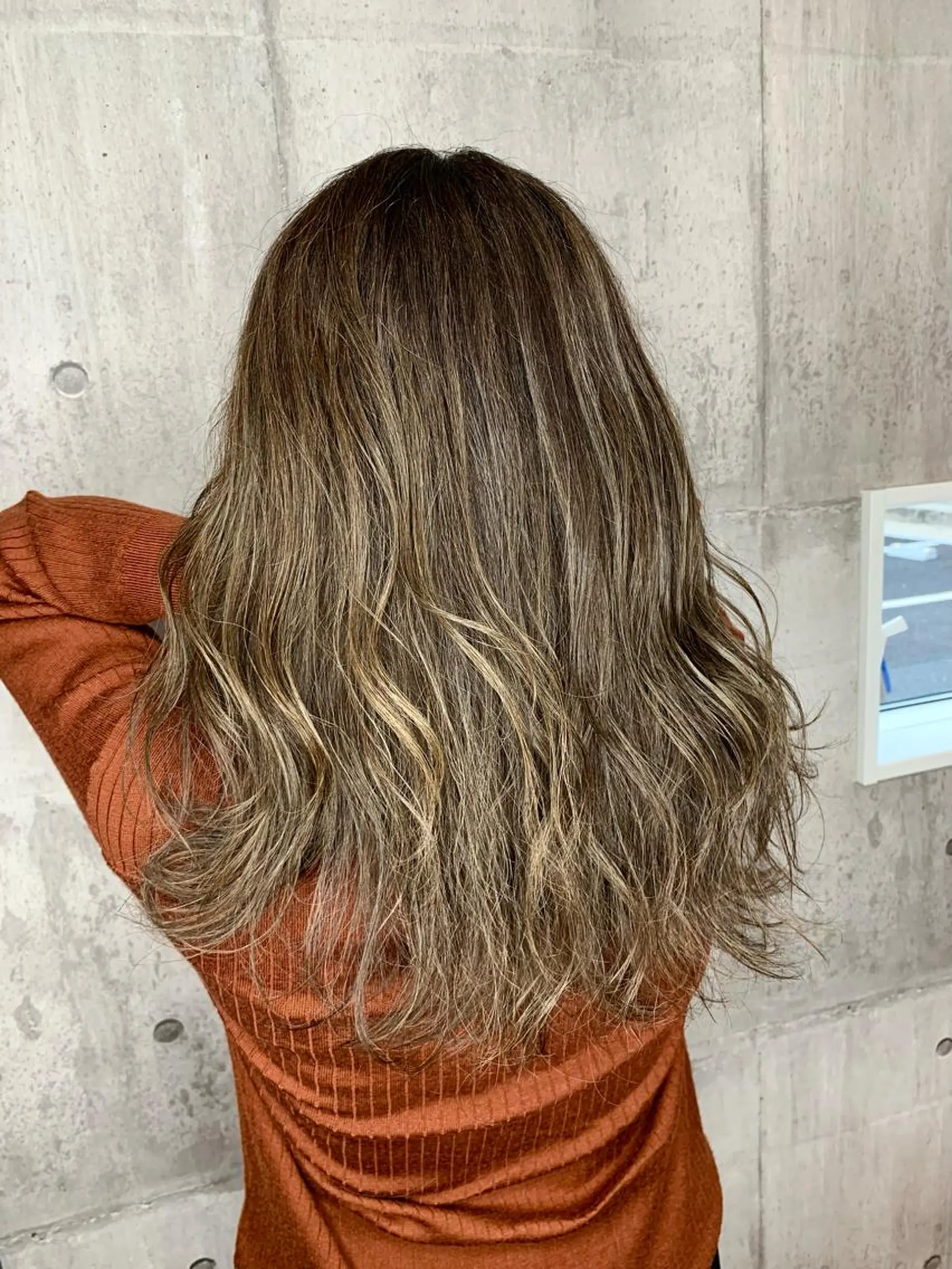 ミディアム カット ヘアカラー Welila by haku所属・yoshihara yuukiのヘアスタイル