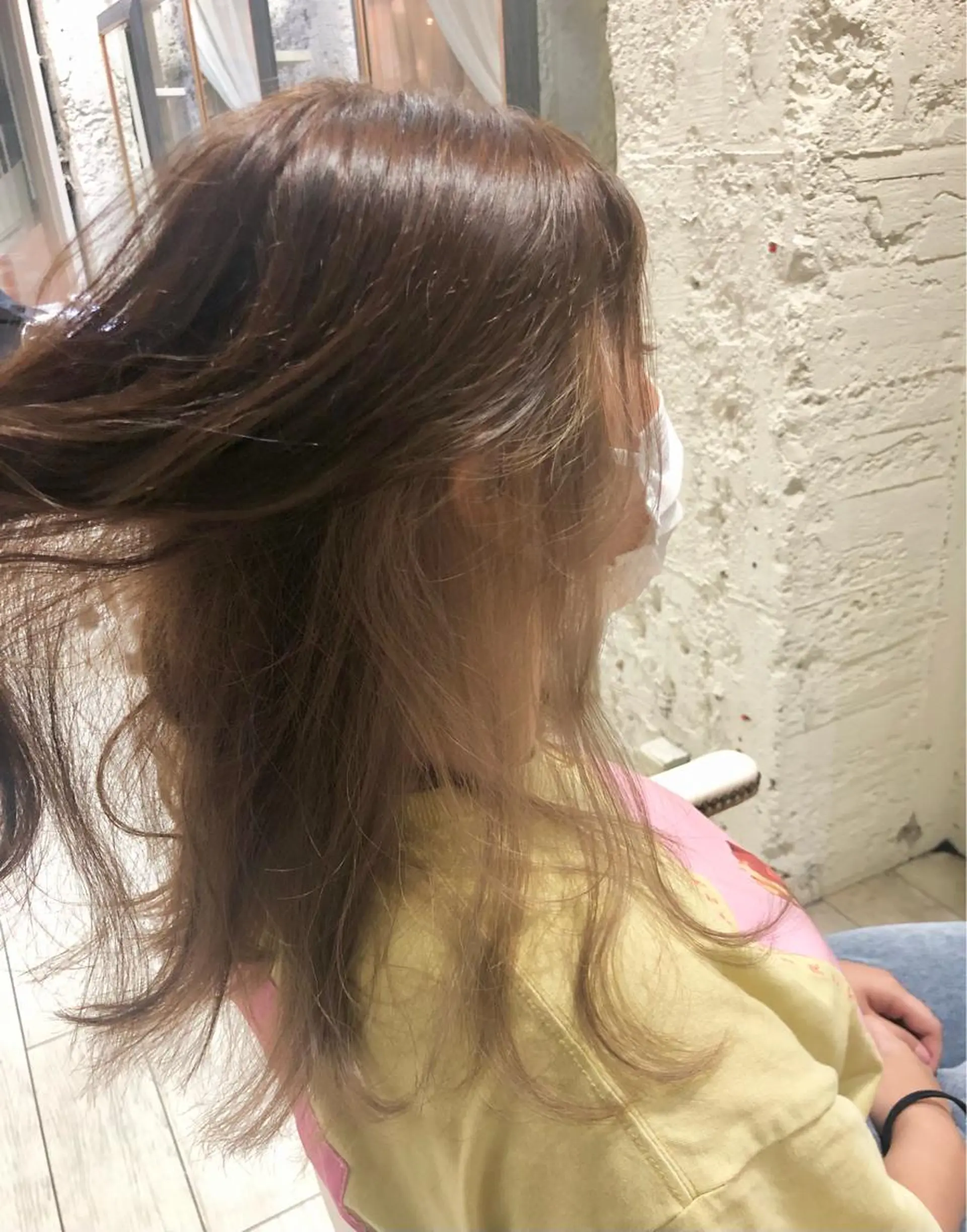 ミディアム カラー ベージュカラー インナーカラー ホワイトベージュ 興津/韓国レイヤー ダブルカラー美髪縮毛のヘアスタイル