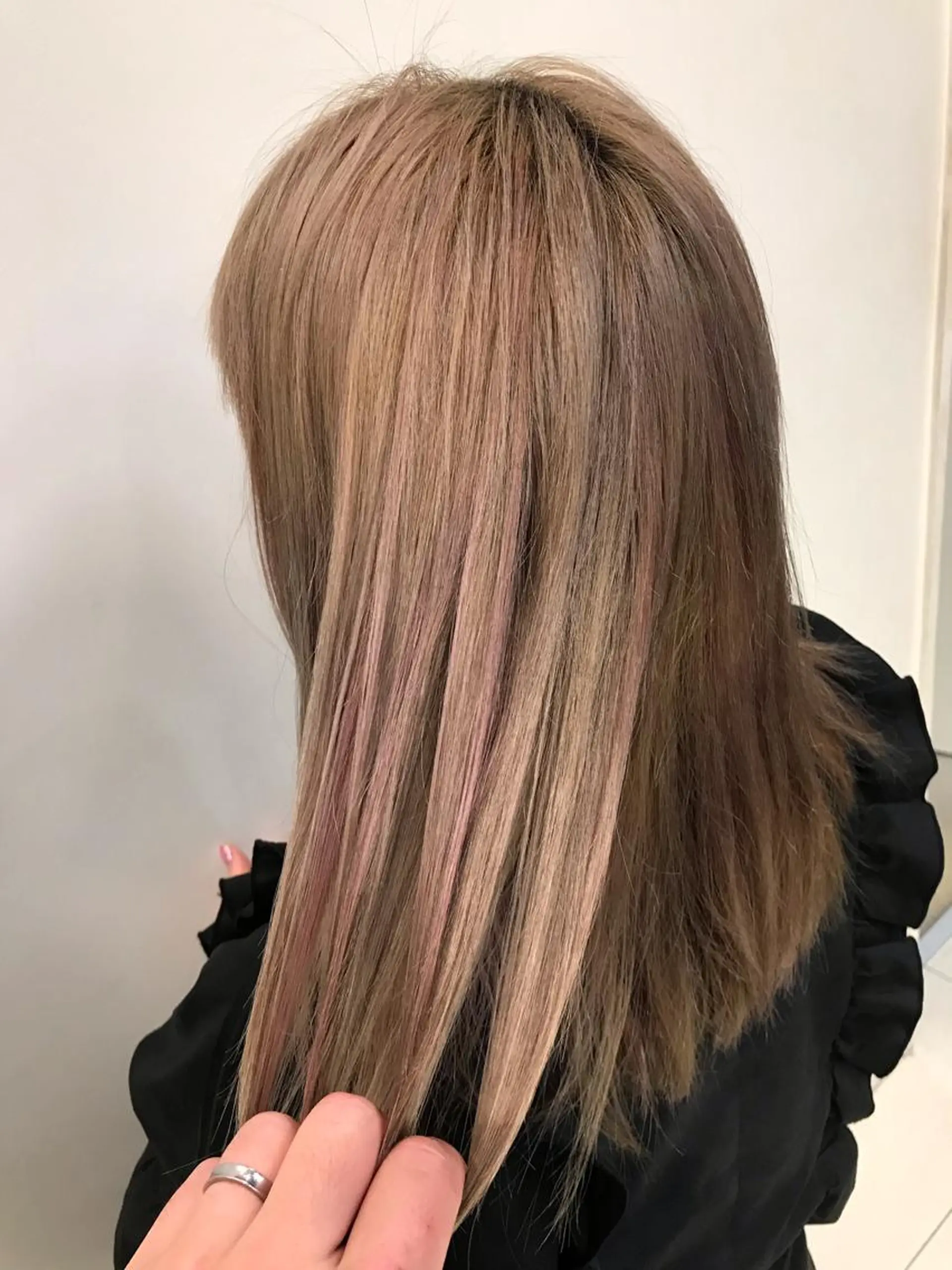 ミディアム カラー ハイトーンカラー ピンクカラー トリートメント 溝口 和弘のヘアスタイル