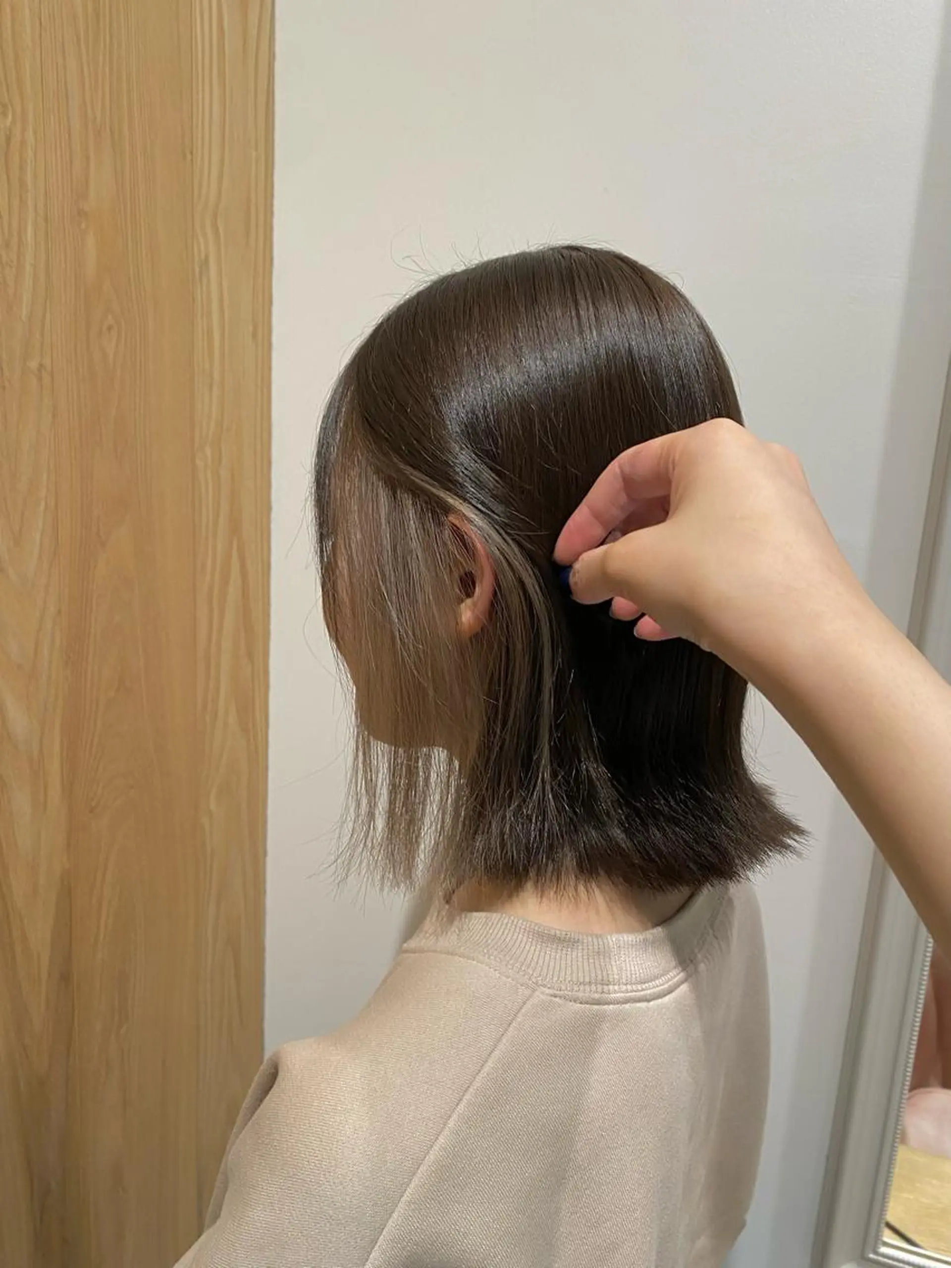 ミディアム NANA / MONDのヘアスタイル