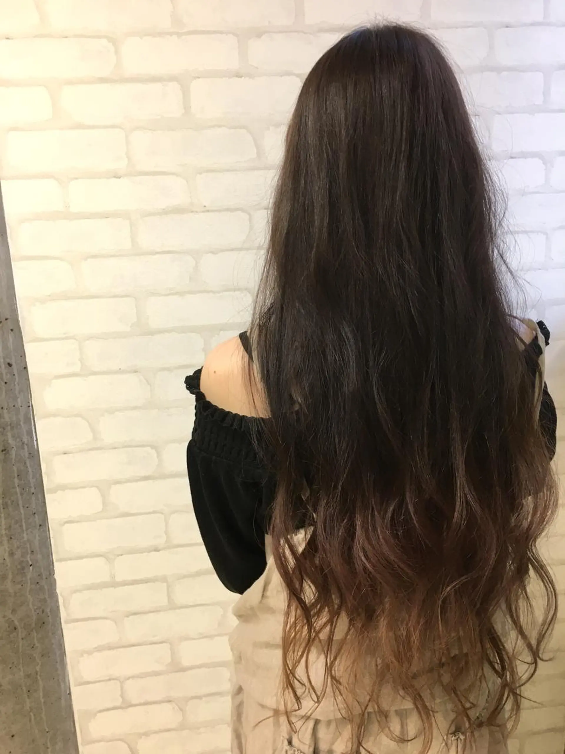 ロング アッシュ 髪質改善×レイヤー 高嶋のヘアスタイル