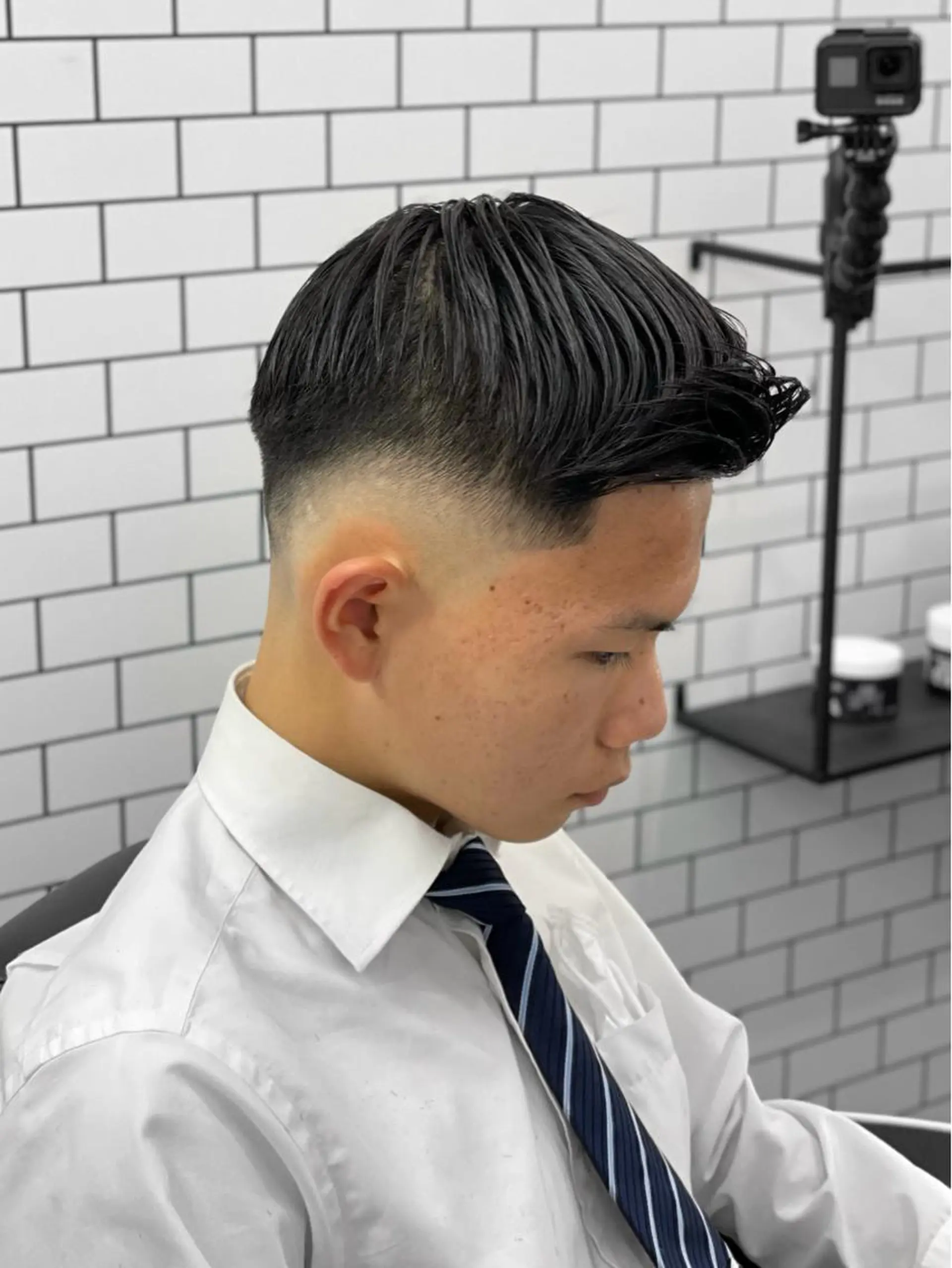 ショート メンズ アップバング センターパート フェードカット メンズパーマ スキンフェード 🔥メンズ特化🔥 谷口力哉のヘアスタイル