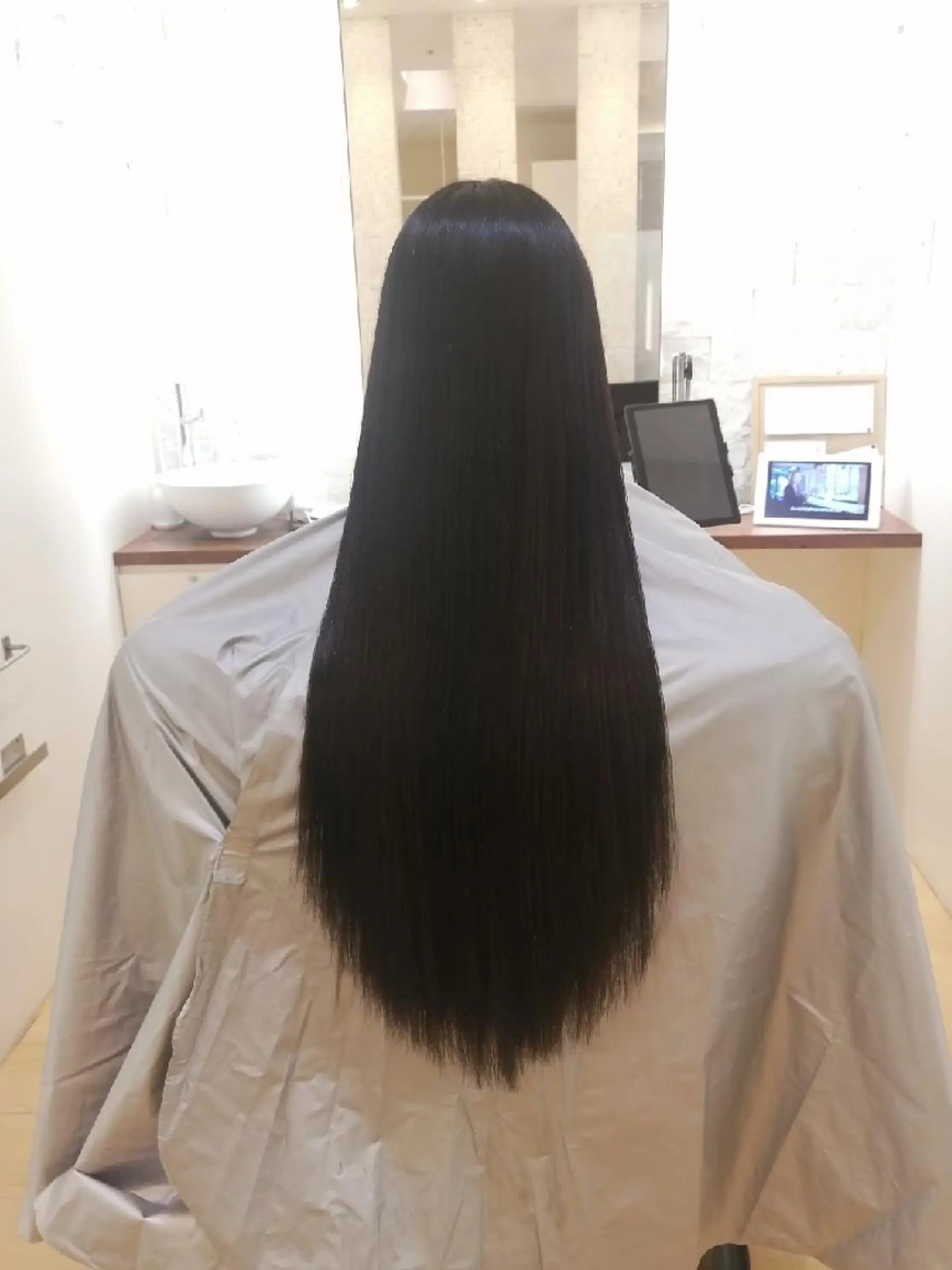 ロング カット 縮毛矯正 トリートメント 鈴木 さやかのヘアスタイル