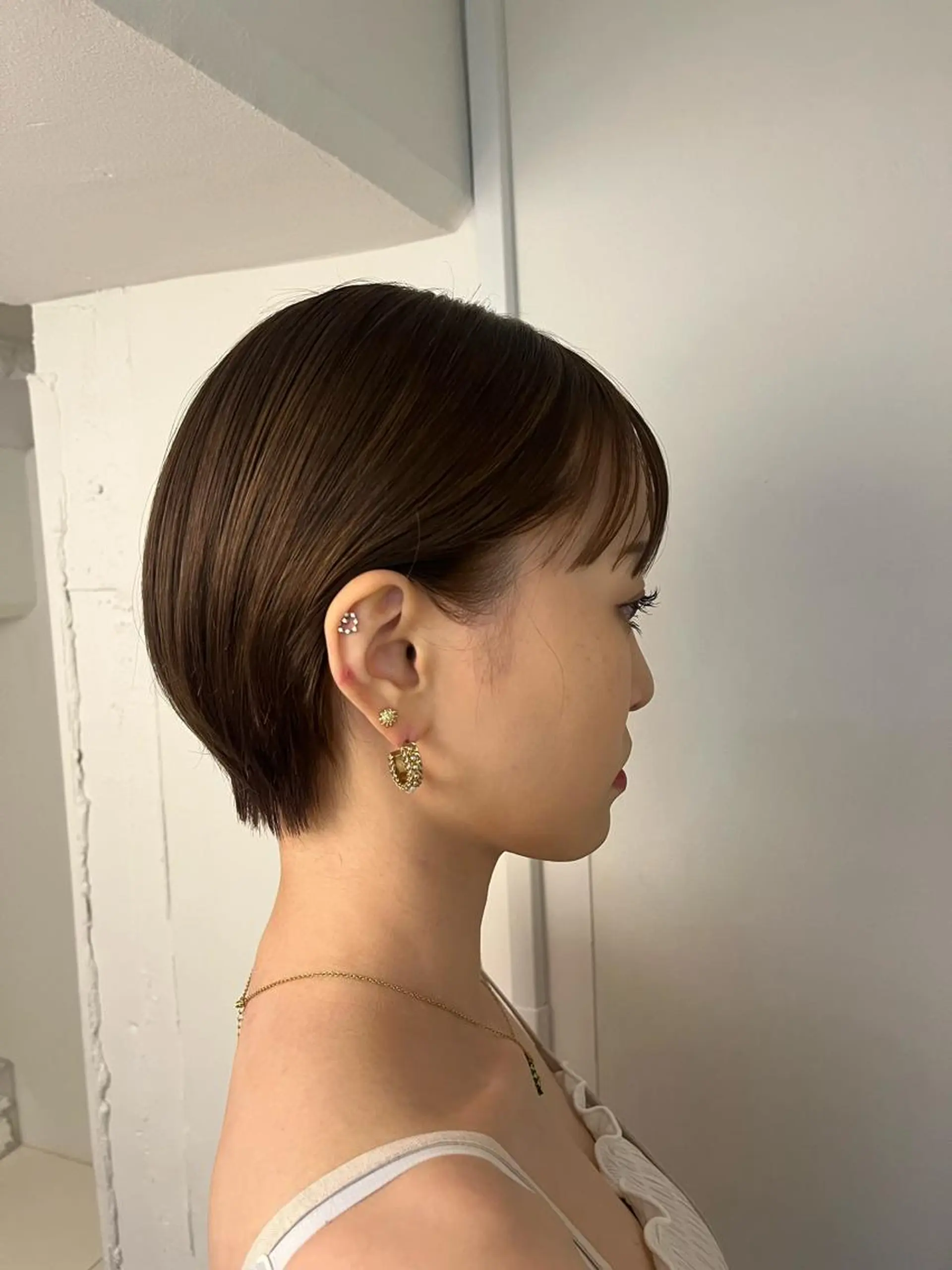 ショート 丸みショート ショートヘア Airi 韓国y2k ボブパーマのヘアスタイル