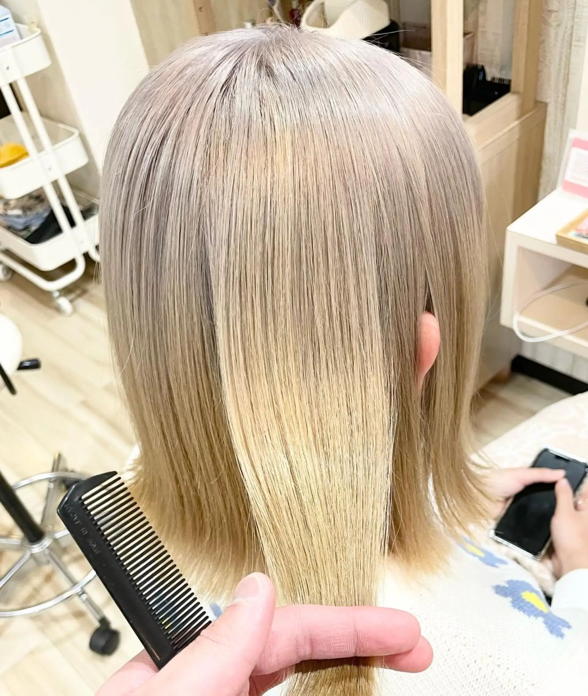 ミディアム カラー 🌈派手髪ハイトーン 🌈鈴木亮太🌈のヘアスタイル