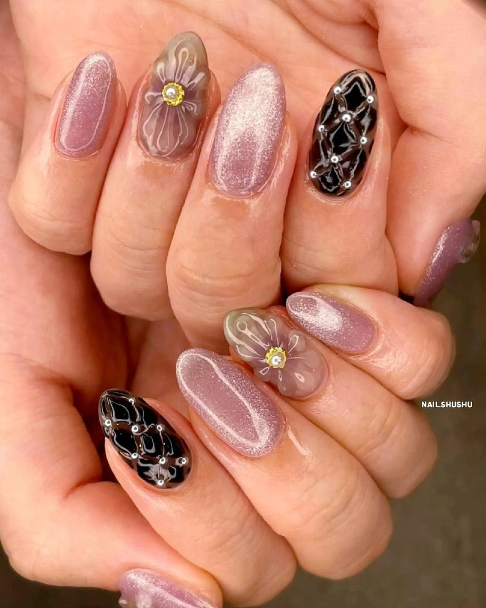 ネイル アートネイル 韓国ネイル 持ち込み ニュアンスネイル シンプルネイル 3dパーツ/流行り 👧shushu❤️のネイルデザイン