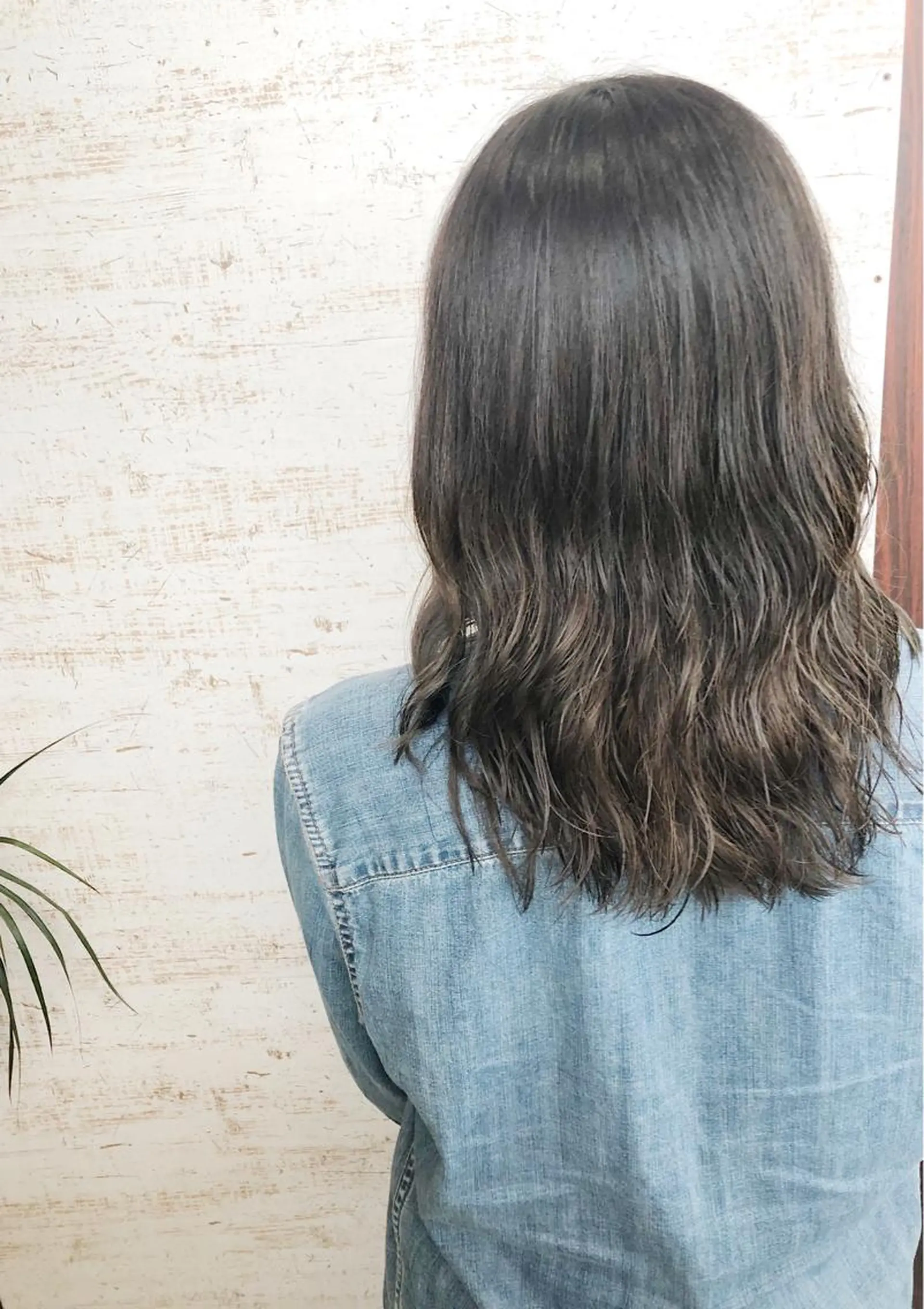 ミディアム カラー グレージュ ケアブリーチ /髪質 改善/古橋圭史郎のヘアスタイル