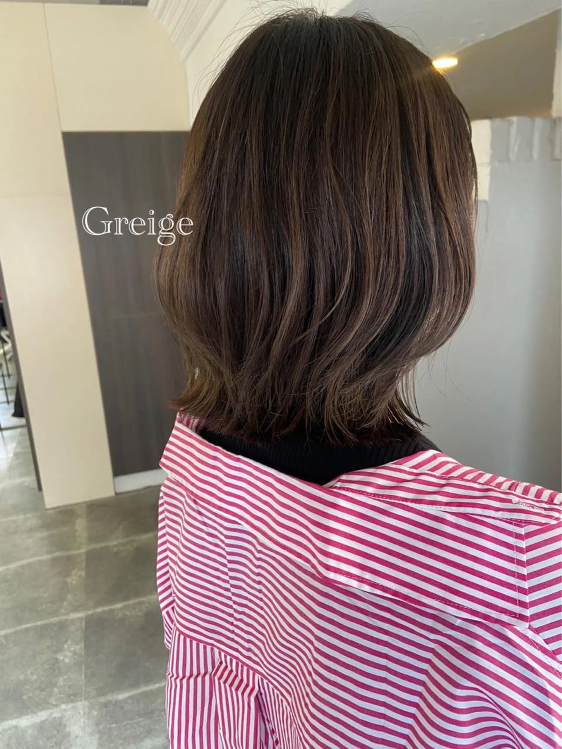 ミディアム カラー ヘアアレンジ ベージュカラー ブリーチ 透明感カラー ダブルカラー グレージュ 眠れるヘッドスパ✨ chacoのヘアスタイル