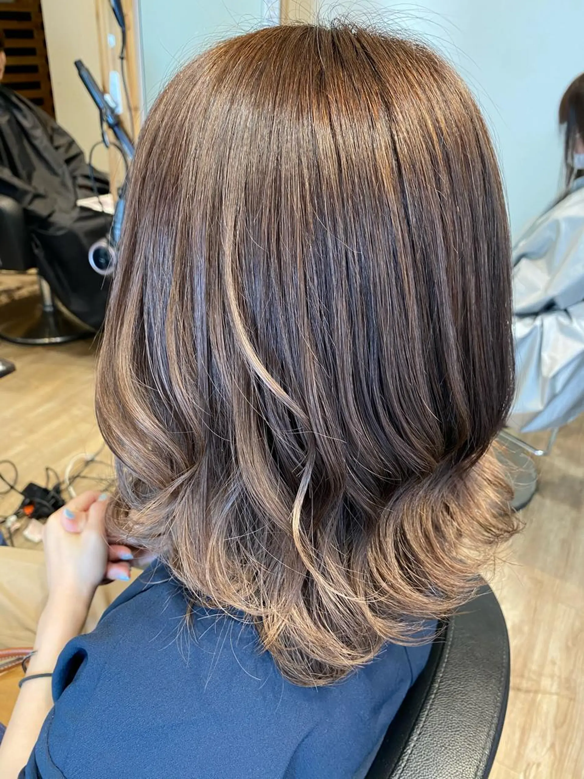 カラー 早川 真幸のヘアスタイル