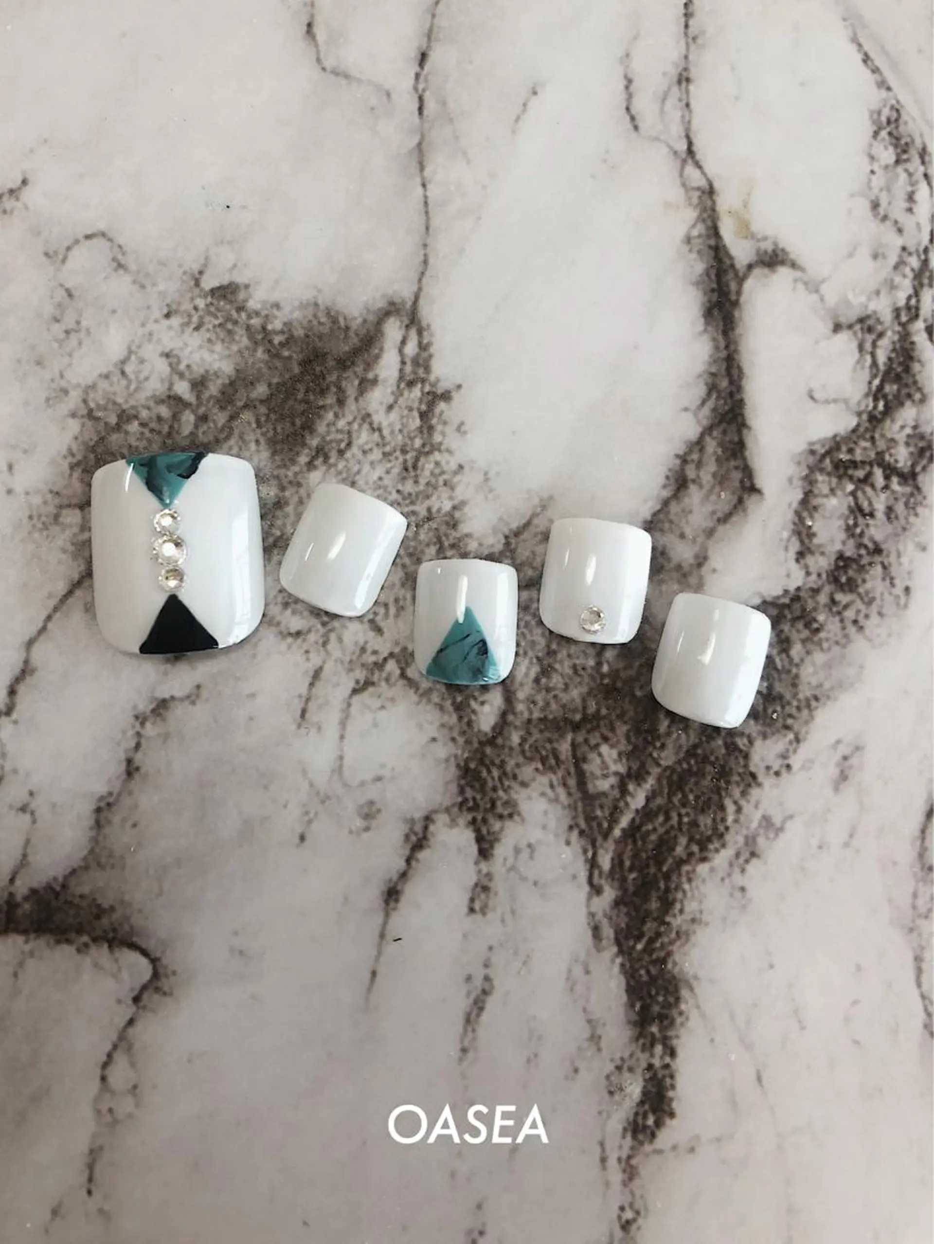 ネイル 🌞💜 KAORI 🌴のネイルデザイン