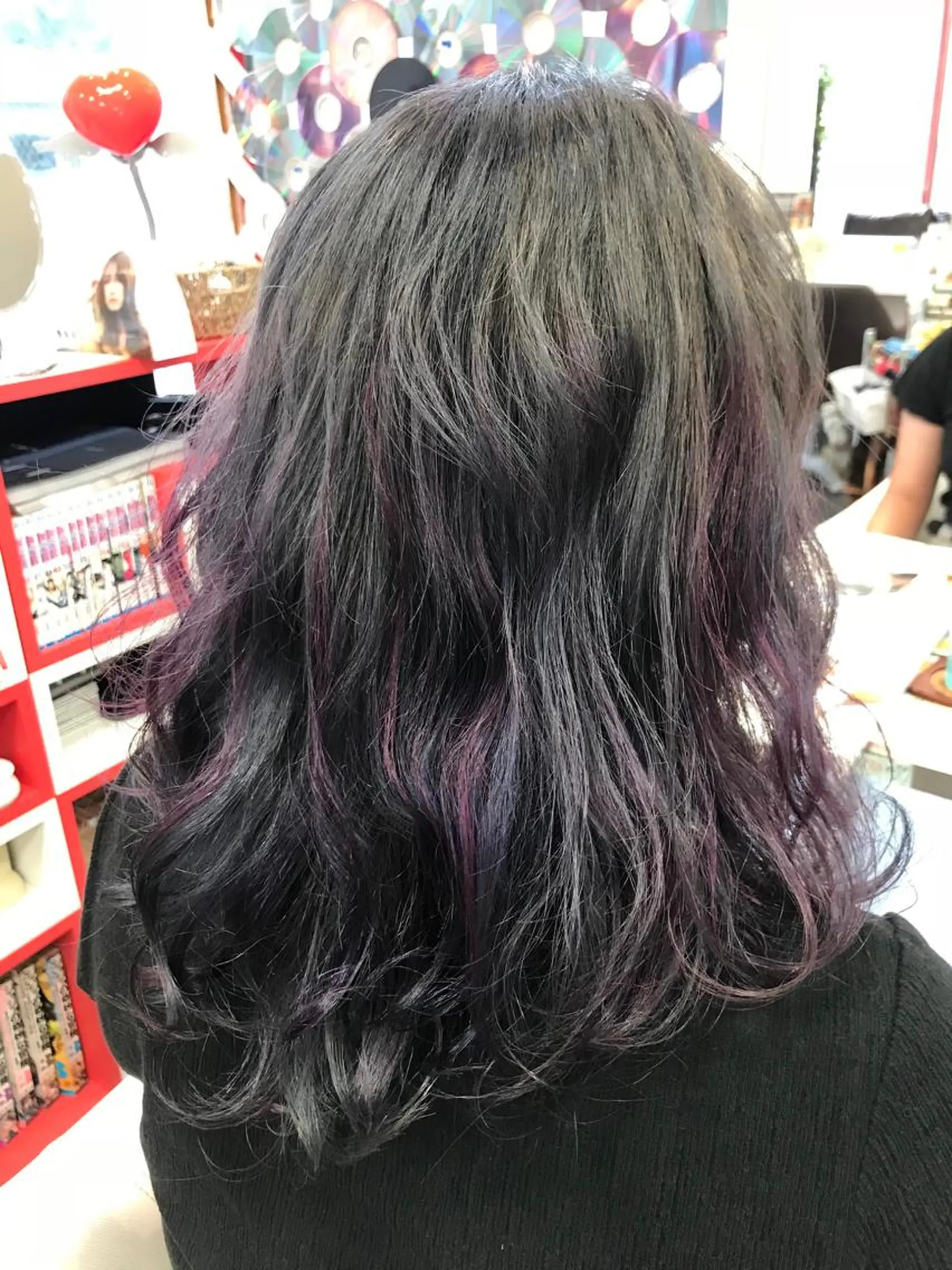 ロング カラー 岩谷/ブリーチ 🪽透明感カラーのヘアスタイル