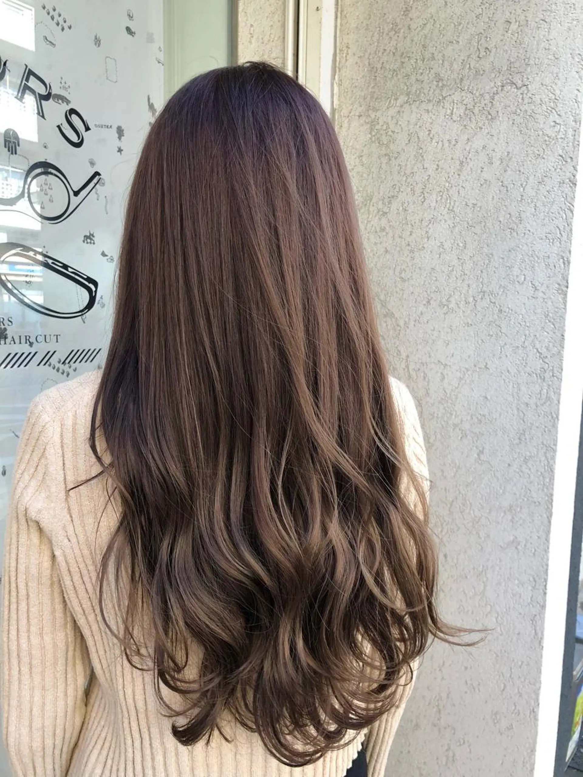 ロング カラー ヘアカラー トリートメント CoCooN minamiのヘアスタイル