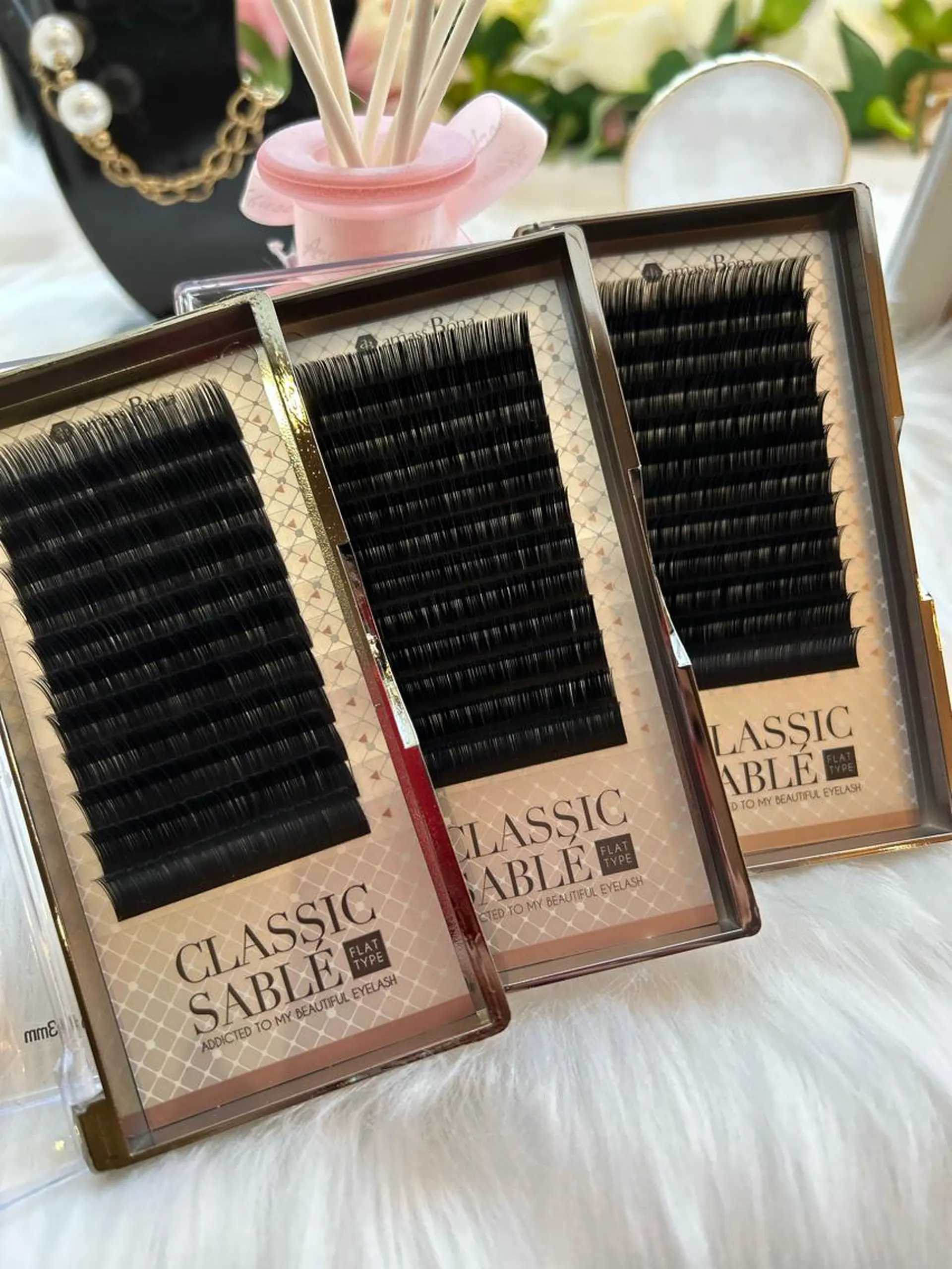 マツエク・マツパ まつ毛、ネイル& 脱毛サロン　Lのマツエク・マツパデザイン