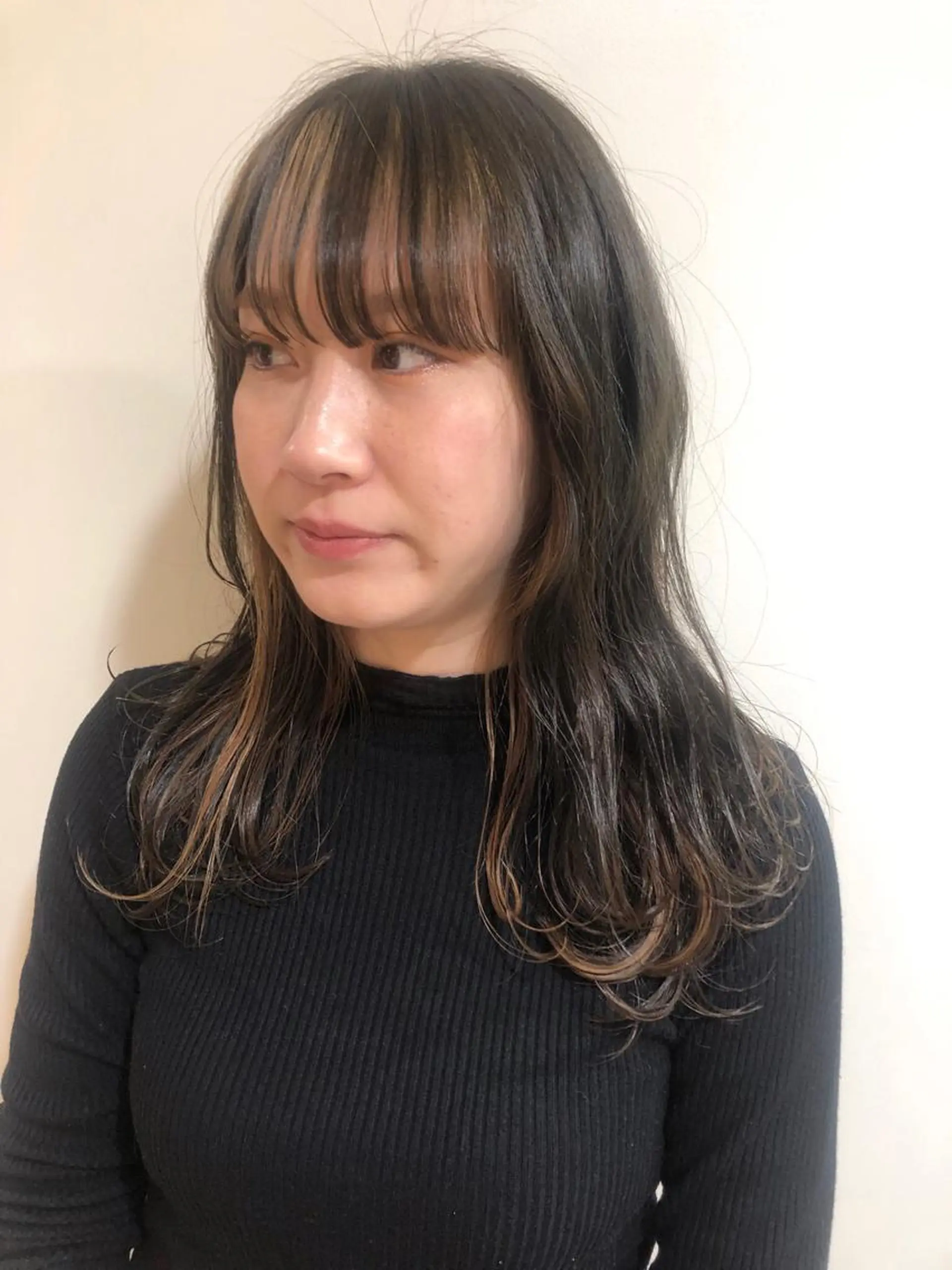 ロング カラー カット ヘアカラー トリートメント MIOベージュカラー 柔らかいカラーのヘアスタイル