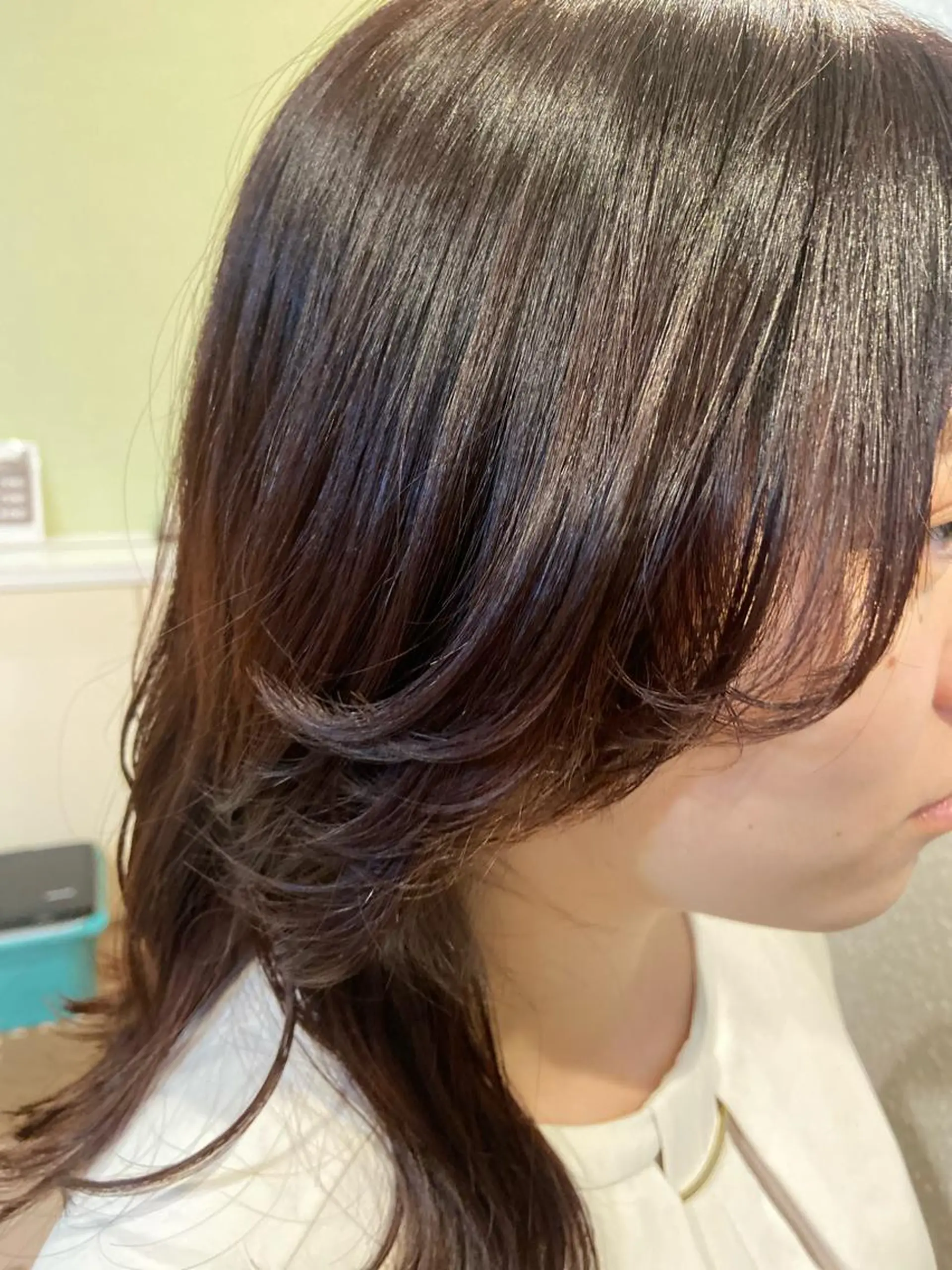 ミディアム カラー 天使の羽バング・フェザーバング Olive 南森町店 酸性縮毛矯正のヘアスタイル