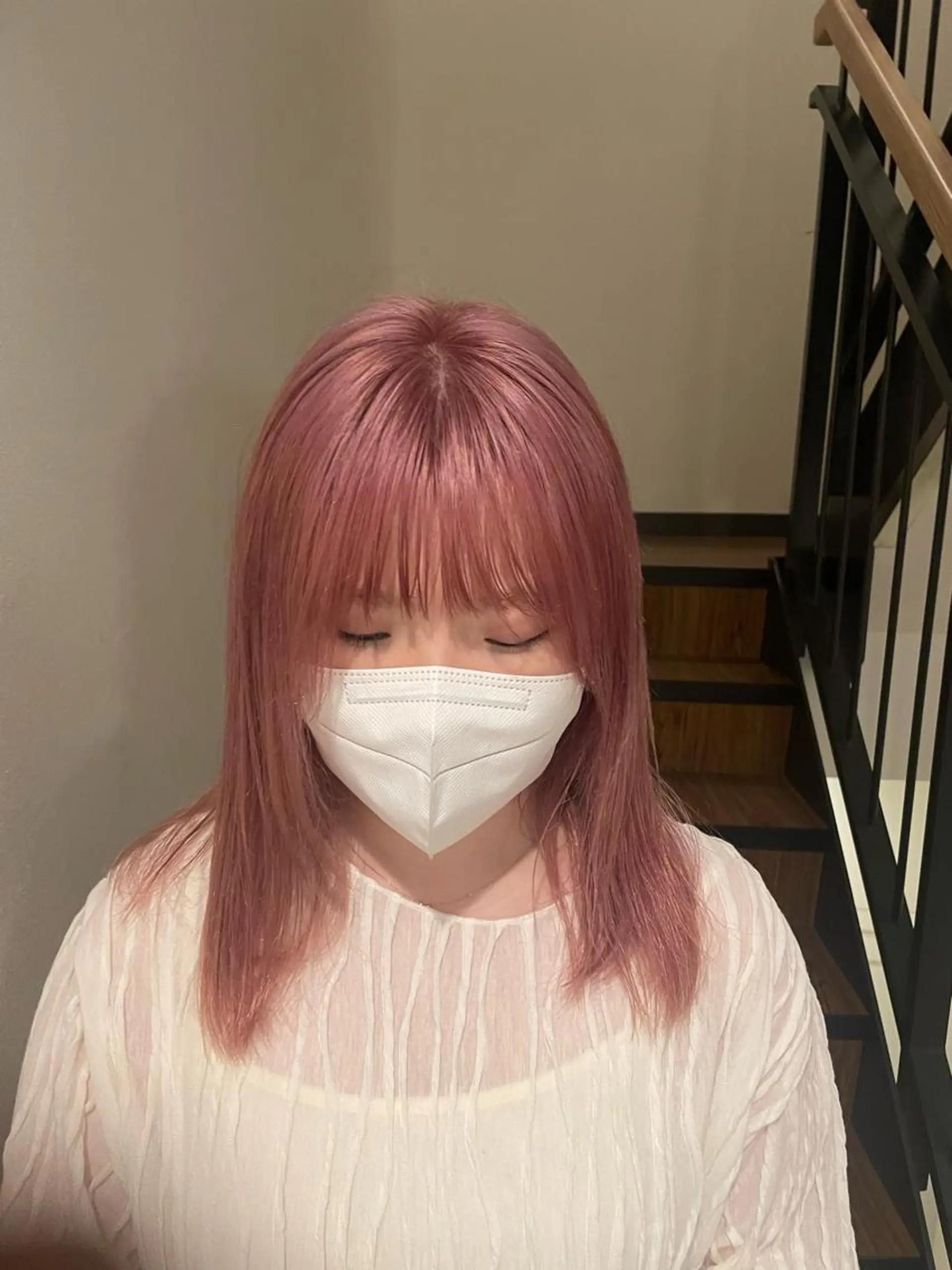 ミディアム カラー ピンクカラー 似合わせカット カット ヘアカラー トリートメント 心斎橋/レイヤー/ ブリーチ/モエのヘアスタイル