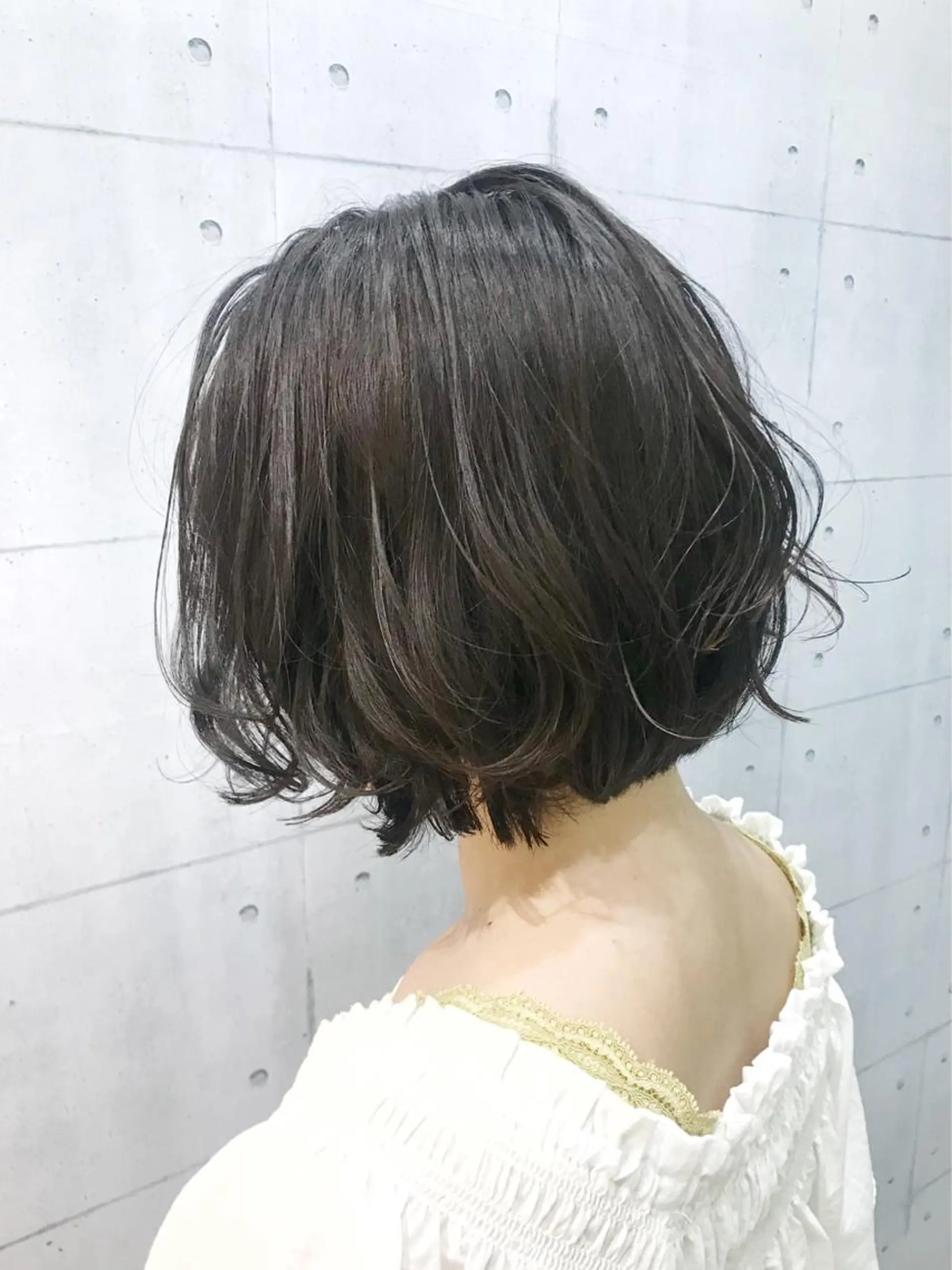 ショート カラー ボブ カット ヘアカラー 高木 麻知子のヘアスタイル
