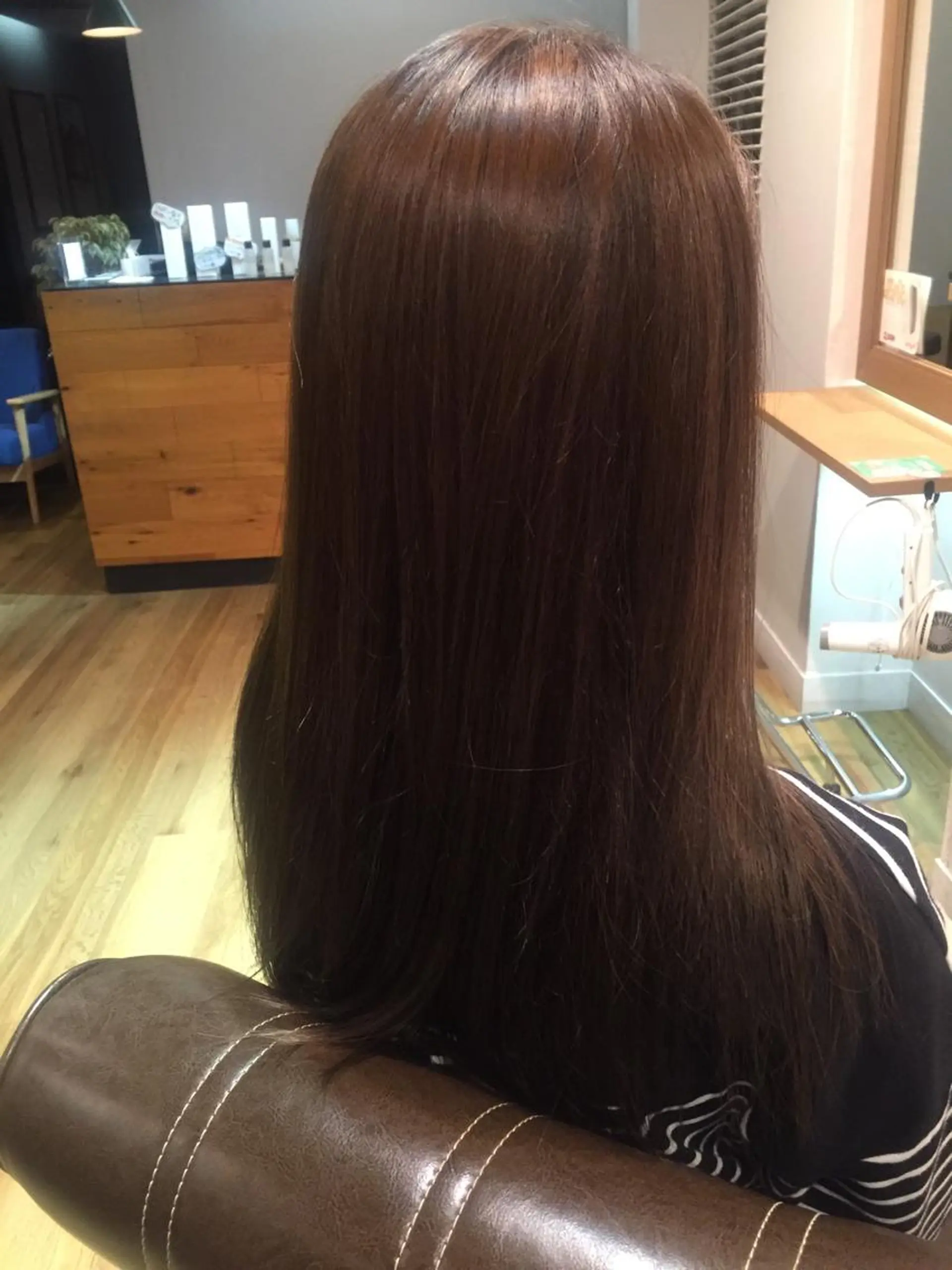 ロング カラー ツキダテ ユイのヘアスタイル