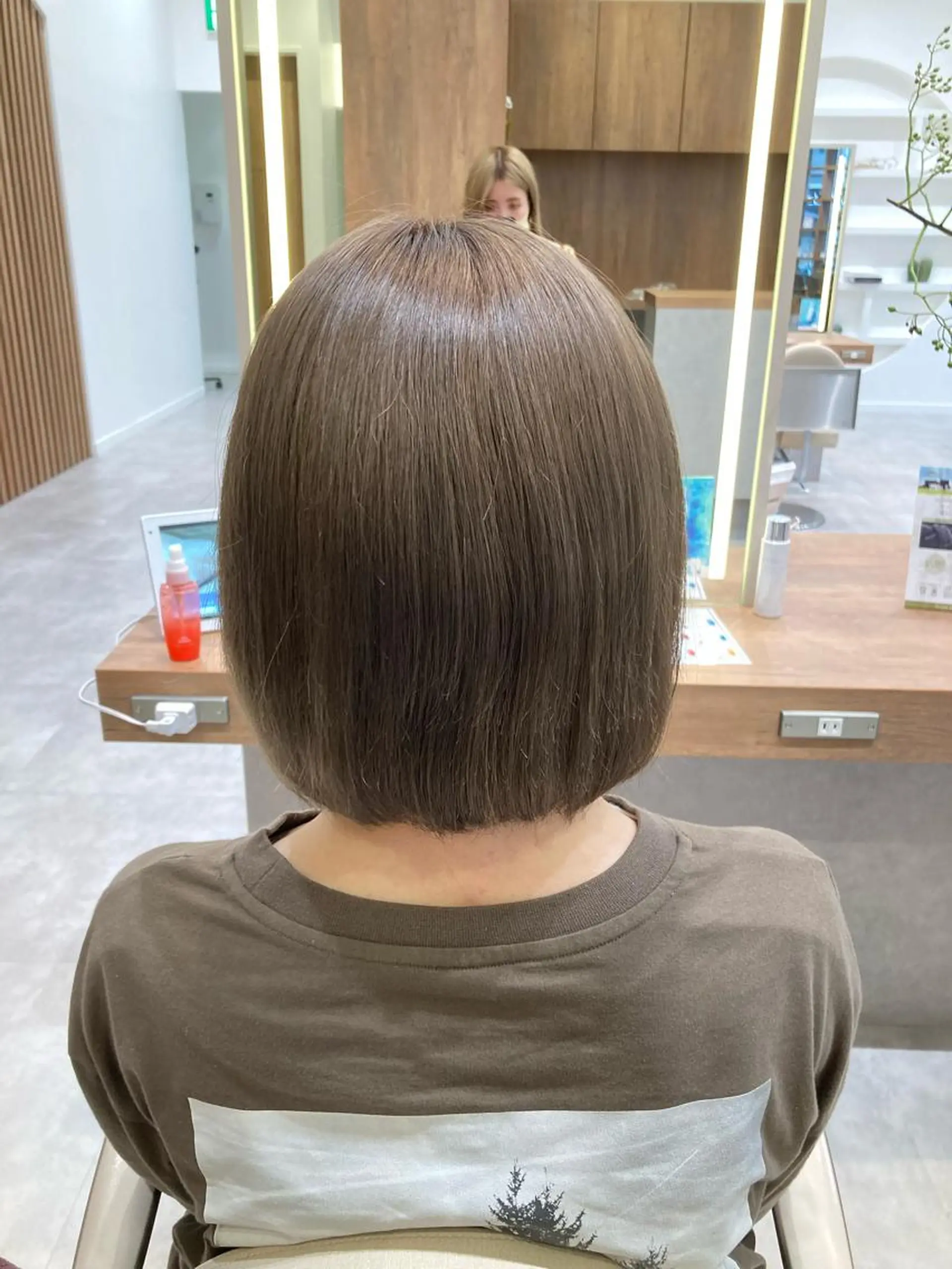 ミディアム カラー 一ノ瀬 蘭のヘアスタイル