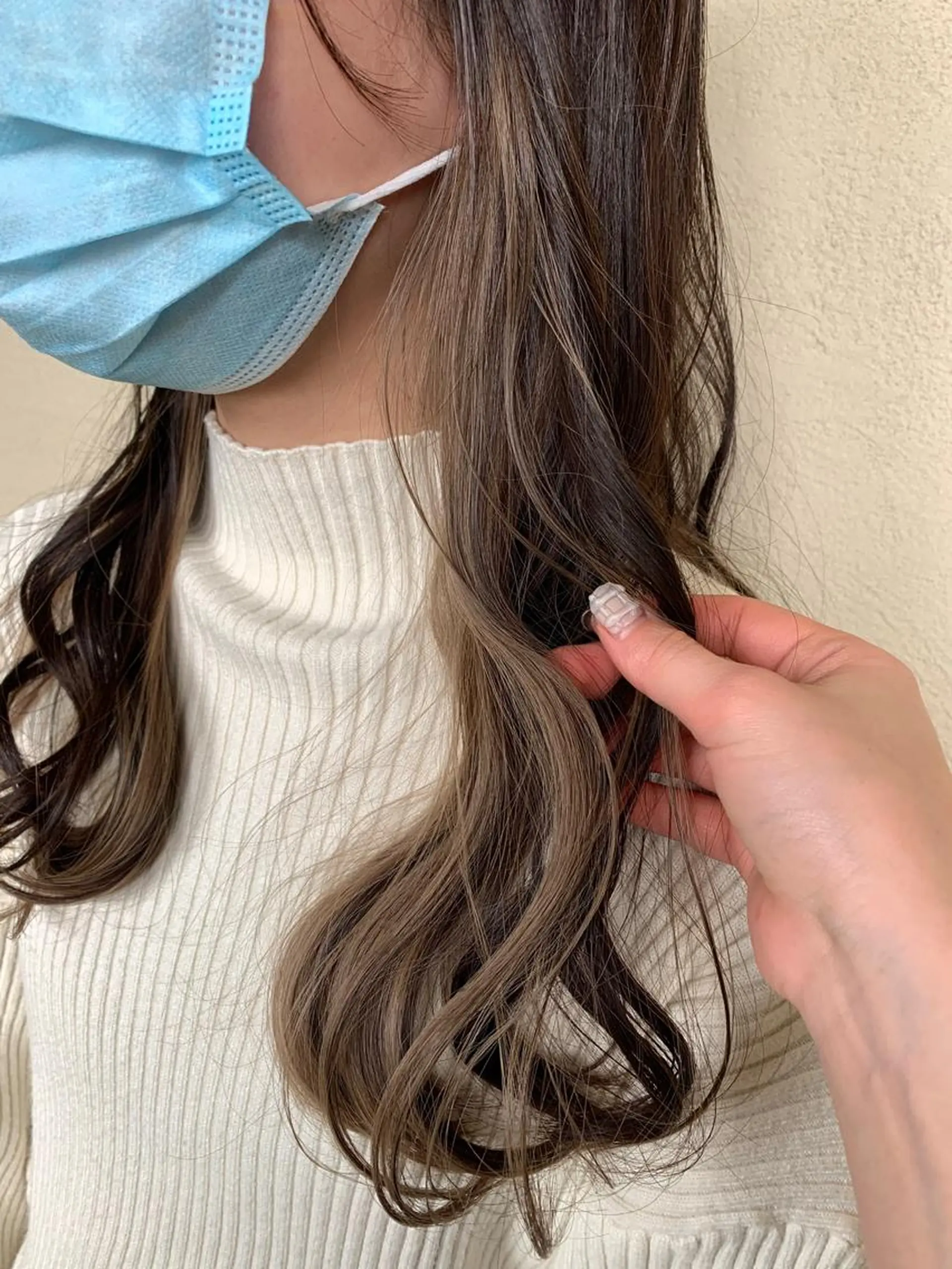 ロング カラー ベージュカラー 拝頭　奈枝 Beretのヘアスタイル