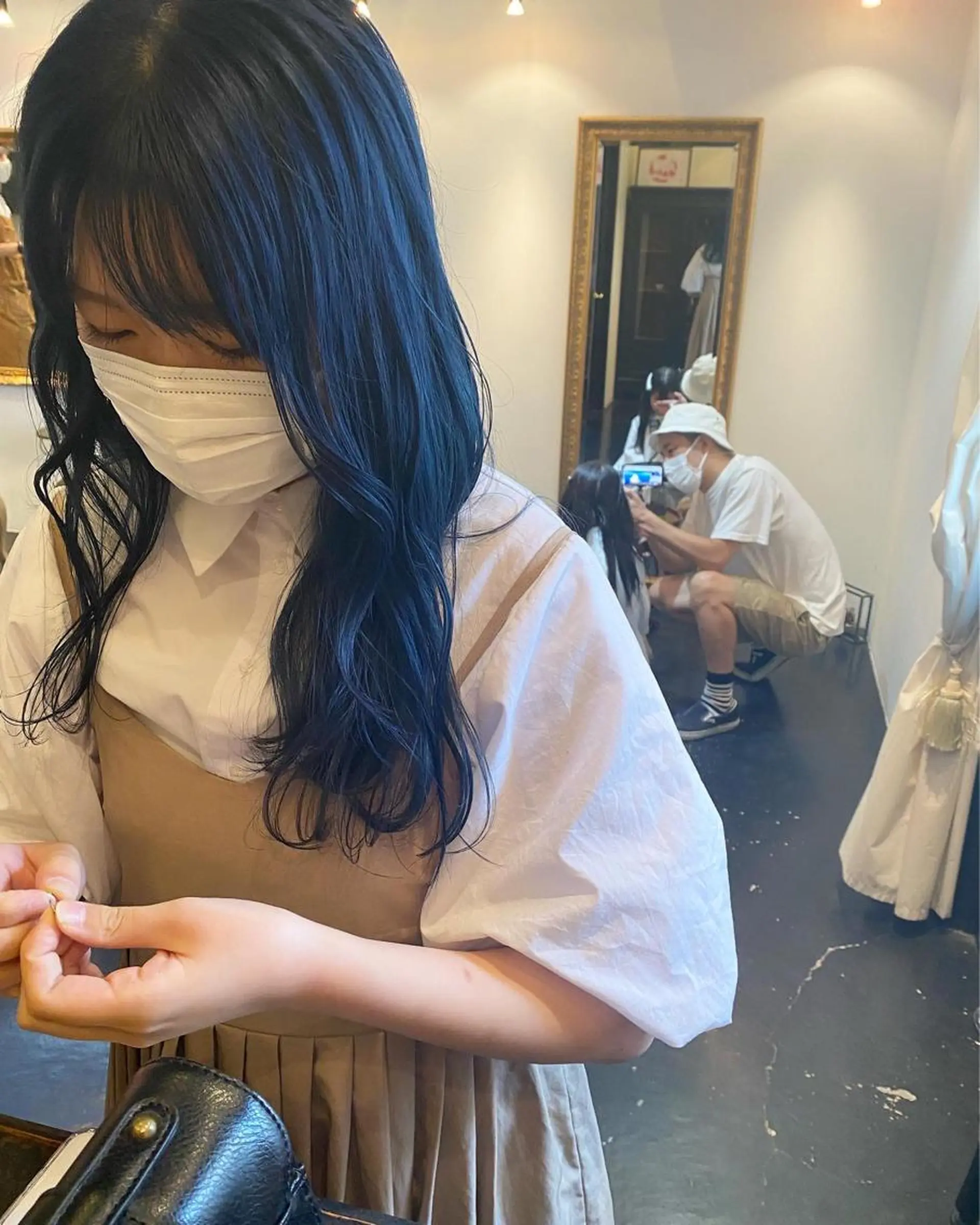 ロング カラー ブリーチ ブルーカラー tonari 梅田、中崎町のヘアスタイル